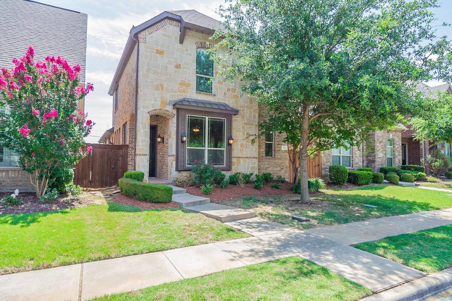 Lewisville, TX 75067,184 Carrington Lane