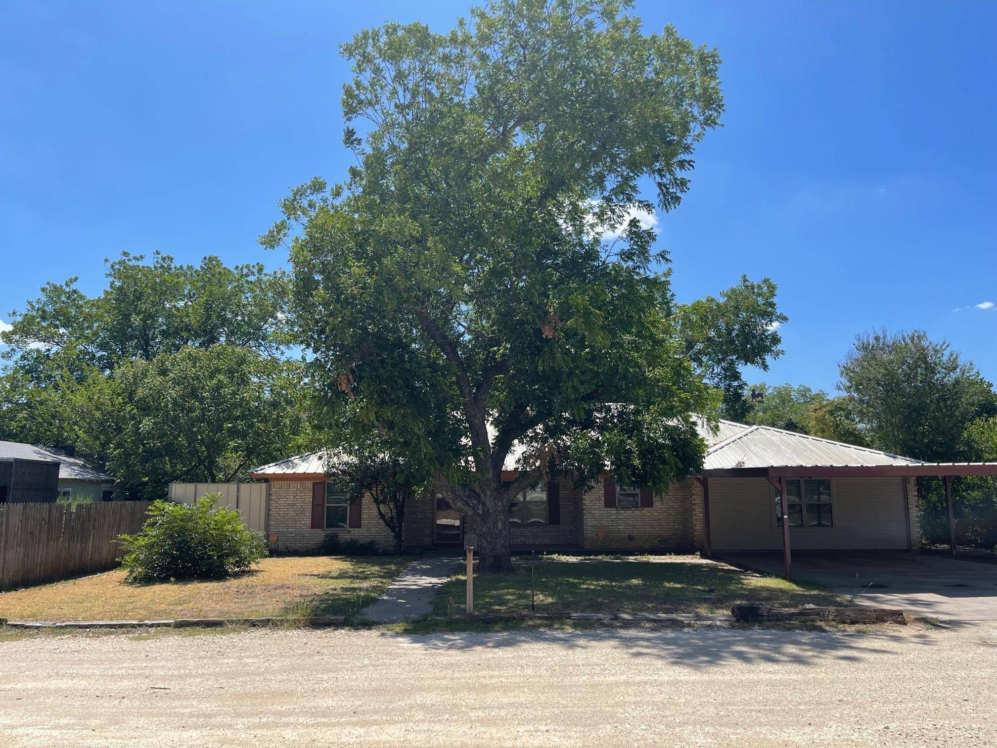 Clyde, TX 79510,412 Elm Street