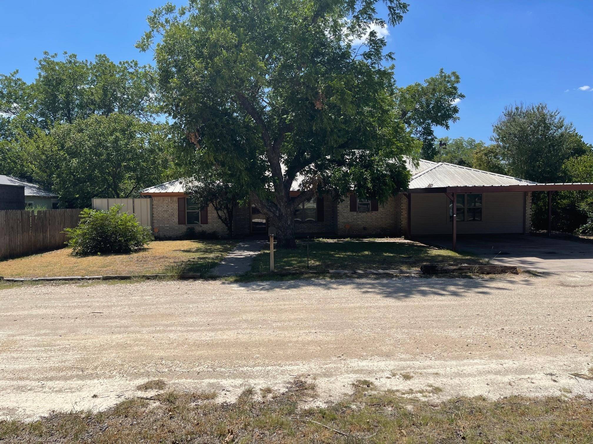 Clyde, TX 79510,412 Elm Street