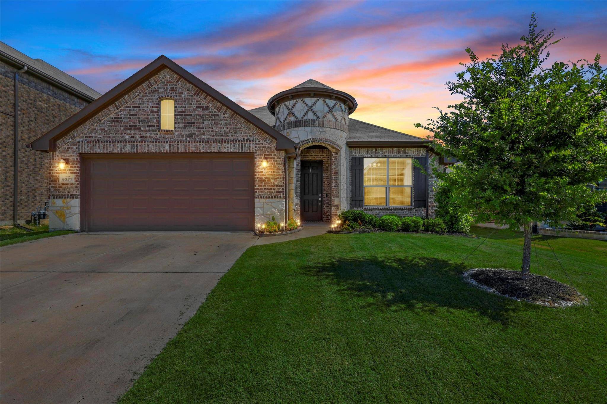 Fort Worth, TX 76179,6337 Red Cliff Drive