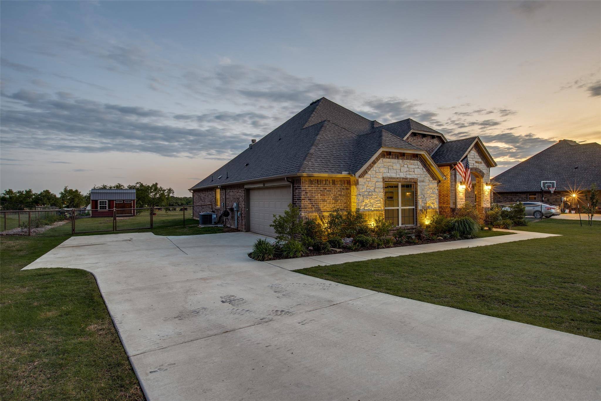 Brock, TX 76087,138 Post Oak Way