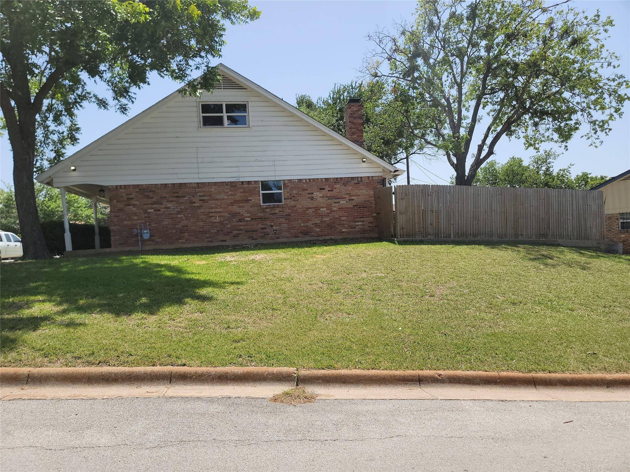 Fort Worth, TX 76119,2245 Ridgeview Street