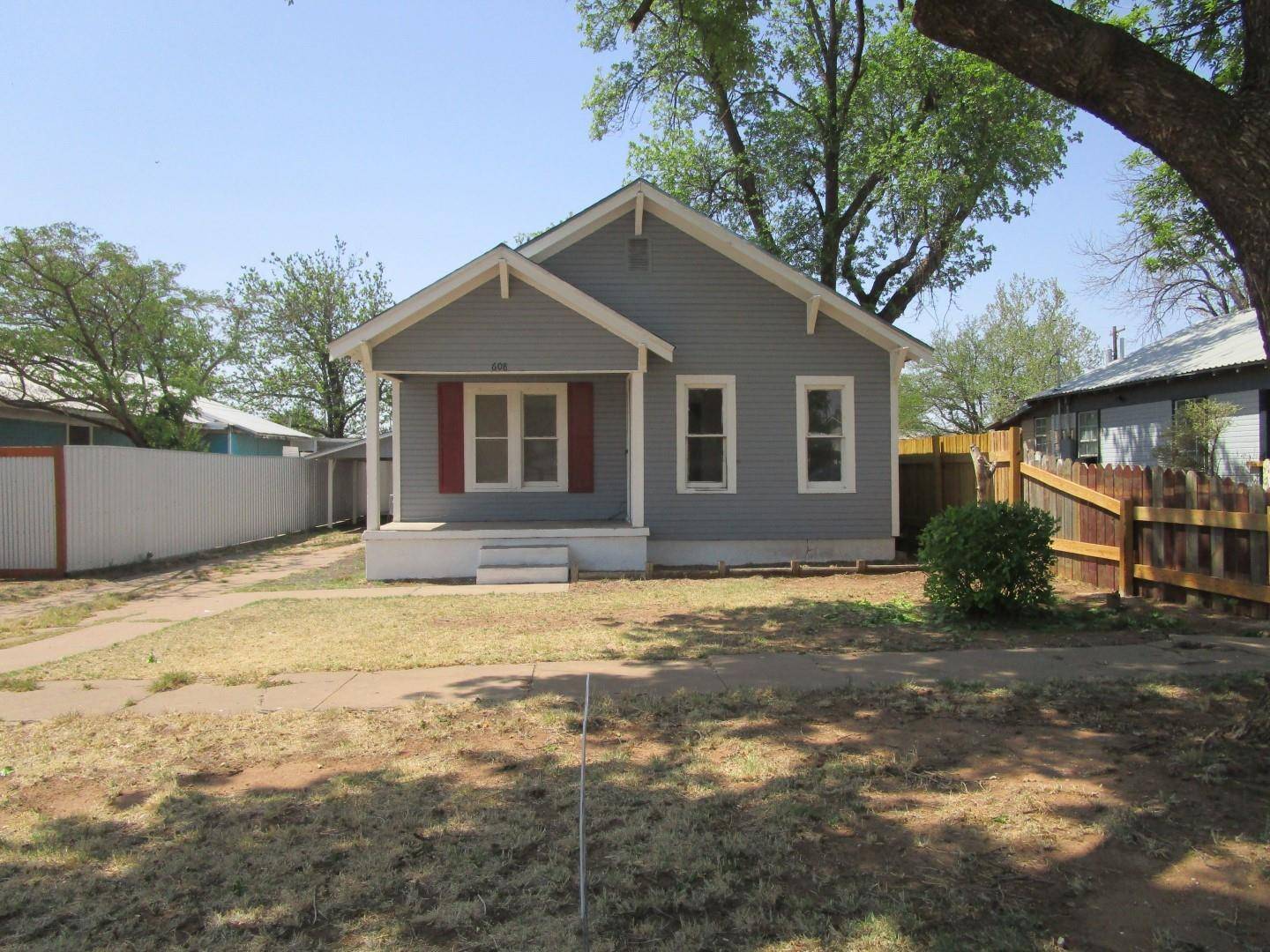 Childress, TX 79201,608 Avenue D SE