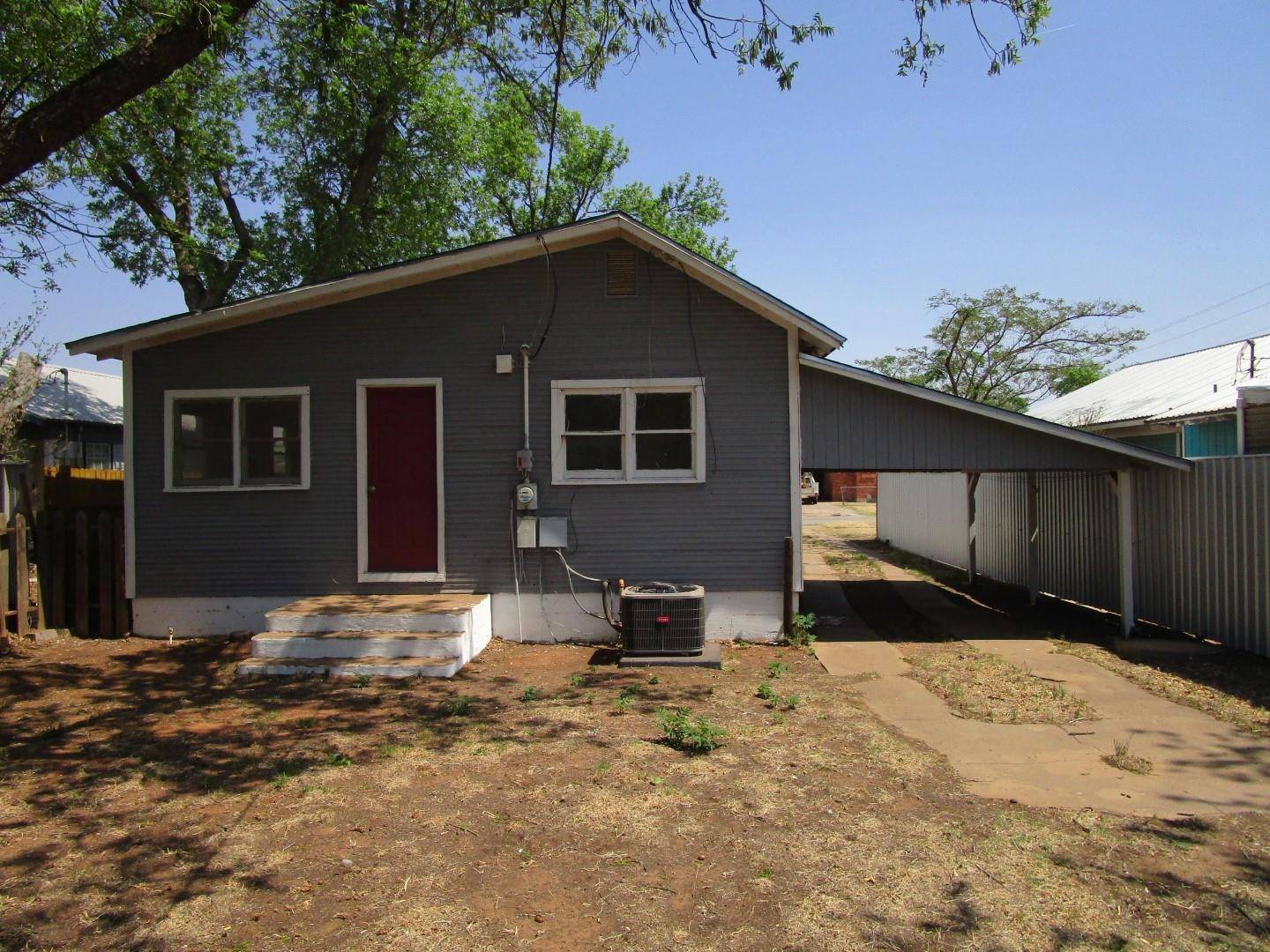 Childress, TX 79201,608 Avenue D SE