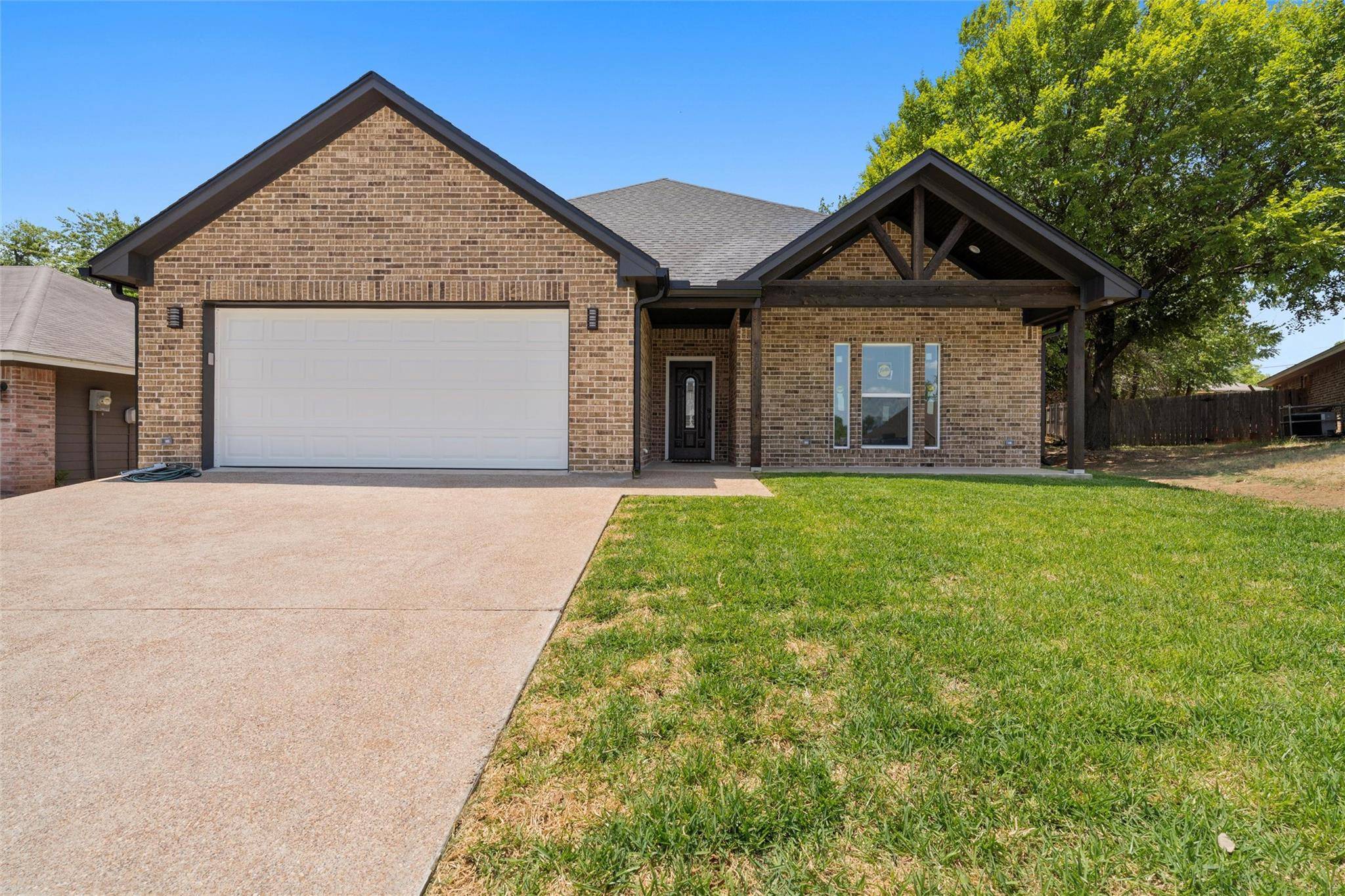 Waco, TX 76711,2209 Autumn Wood Drive