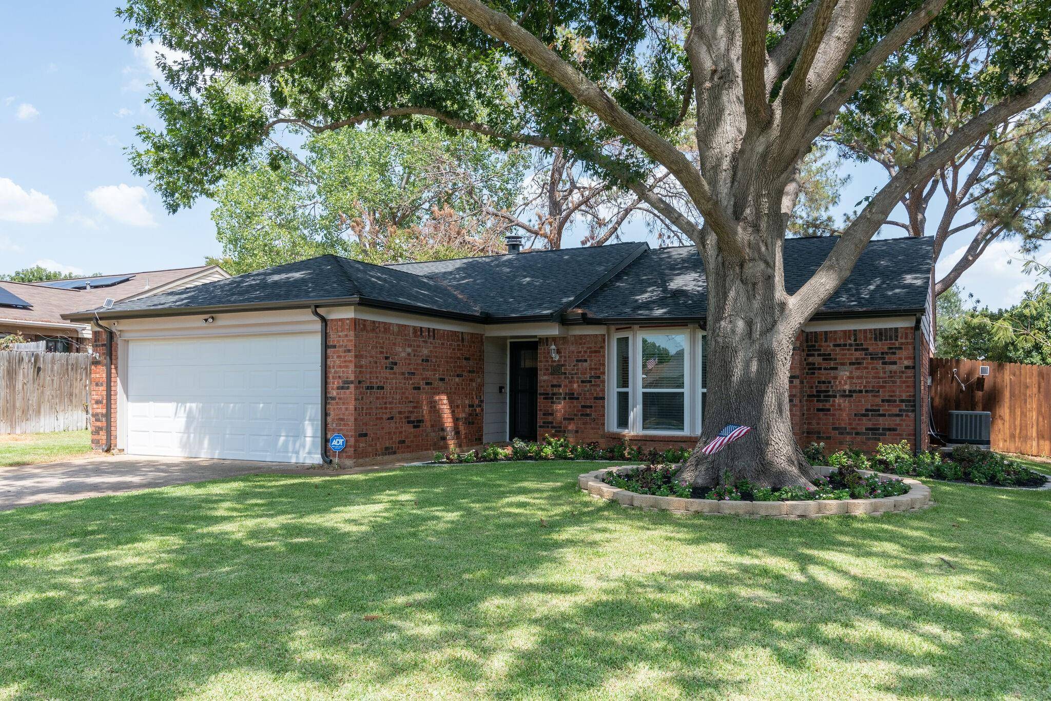 Grapevine, TX 76051,512 Yellowstone Drive