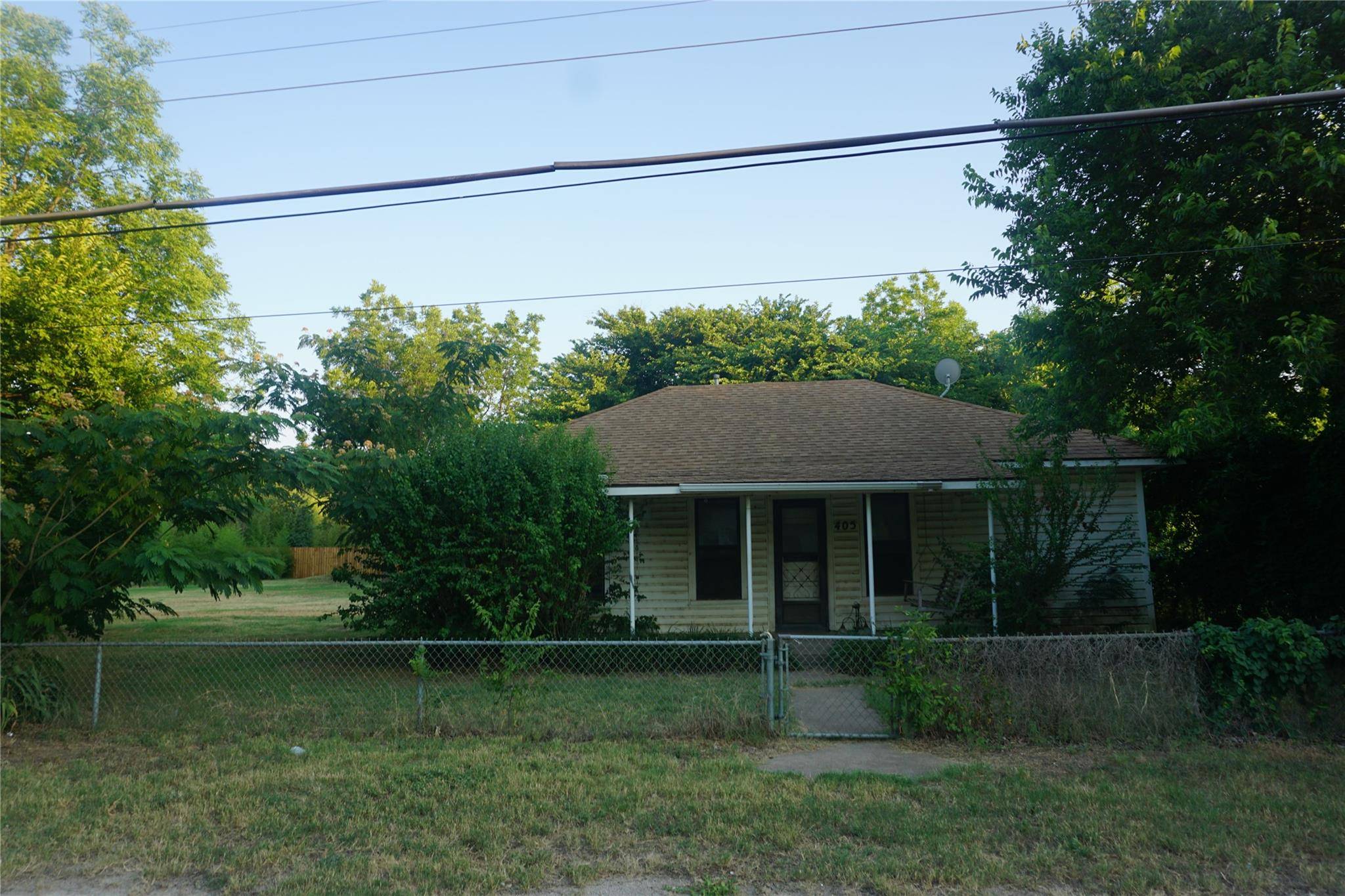 Perrin, TX 76486,405 Perrin Street