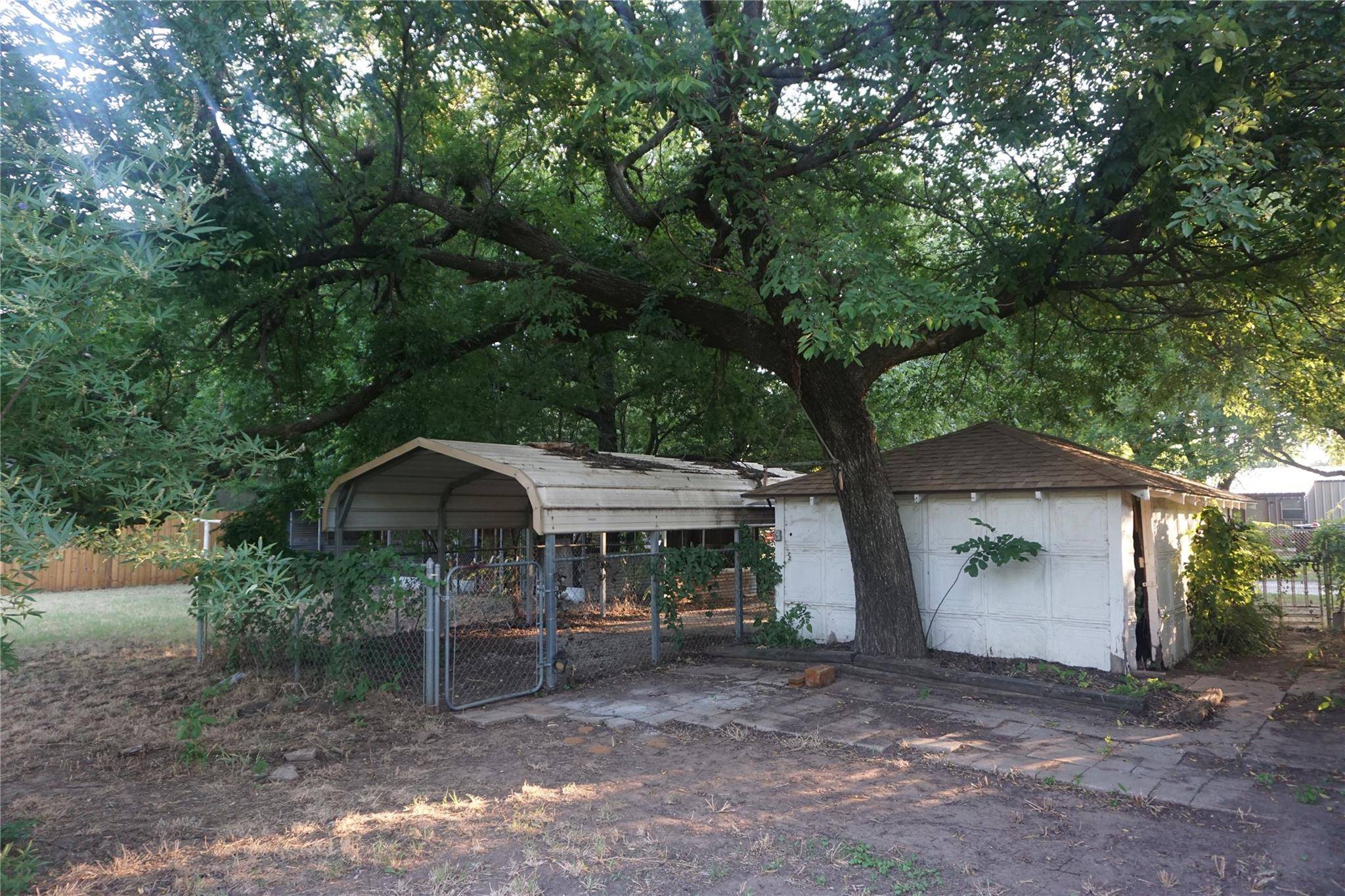 Perrin, TX 76486,405 Perrin Street