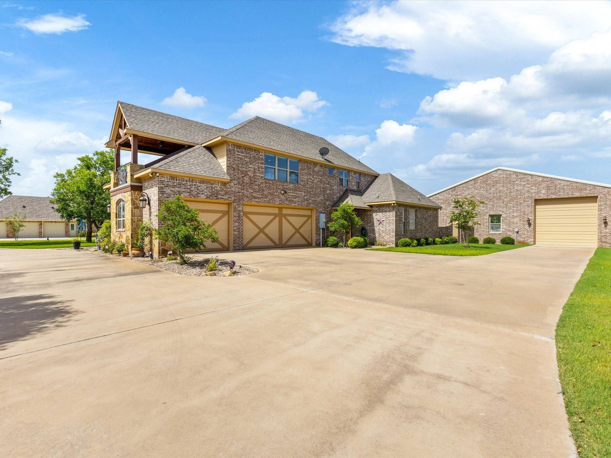 Granbury, TX 76049,9407 King Air Drive