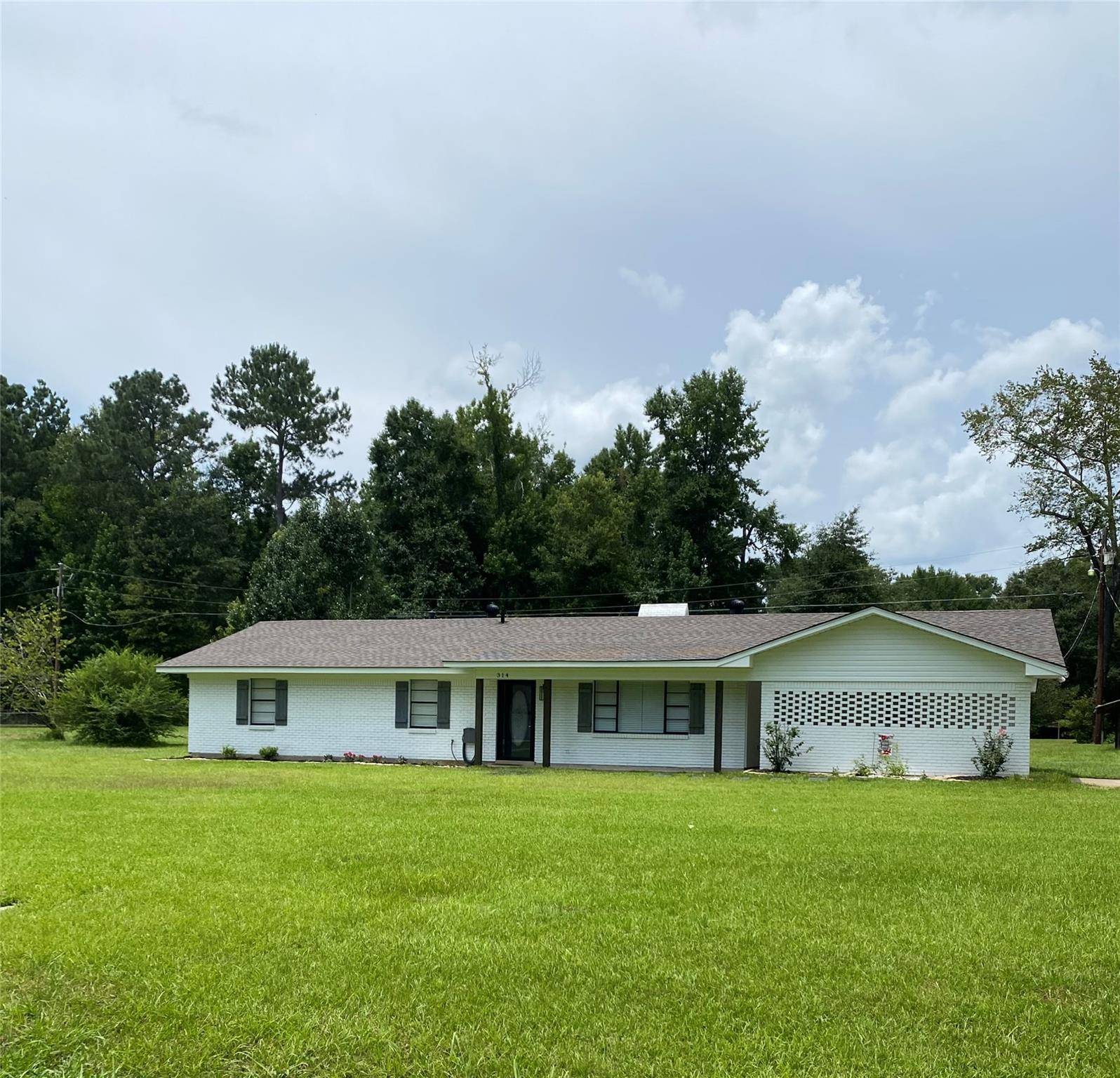 Sibley, LA 71073,314 SE 5th Avenue SE