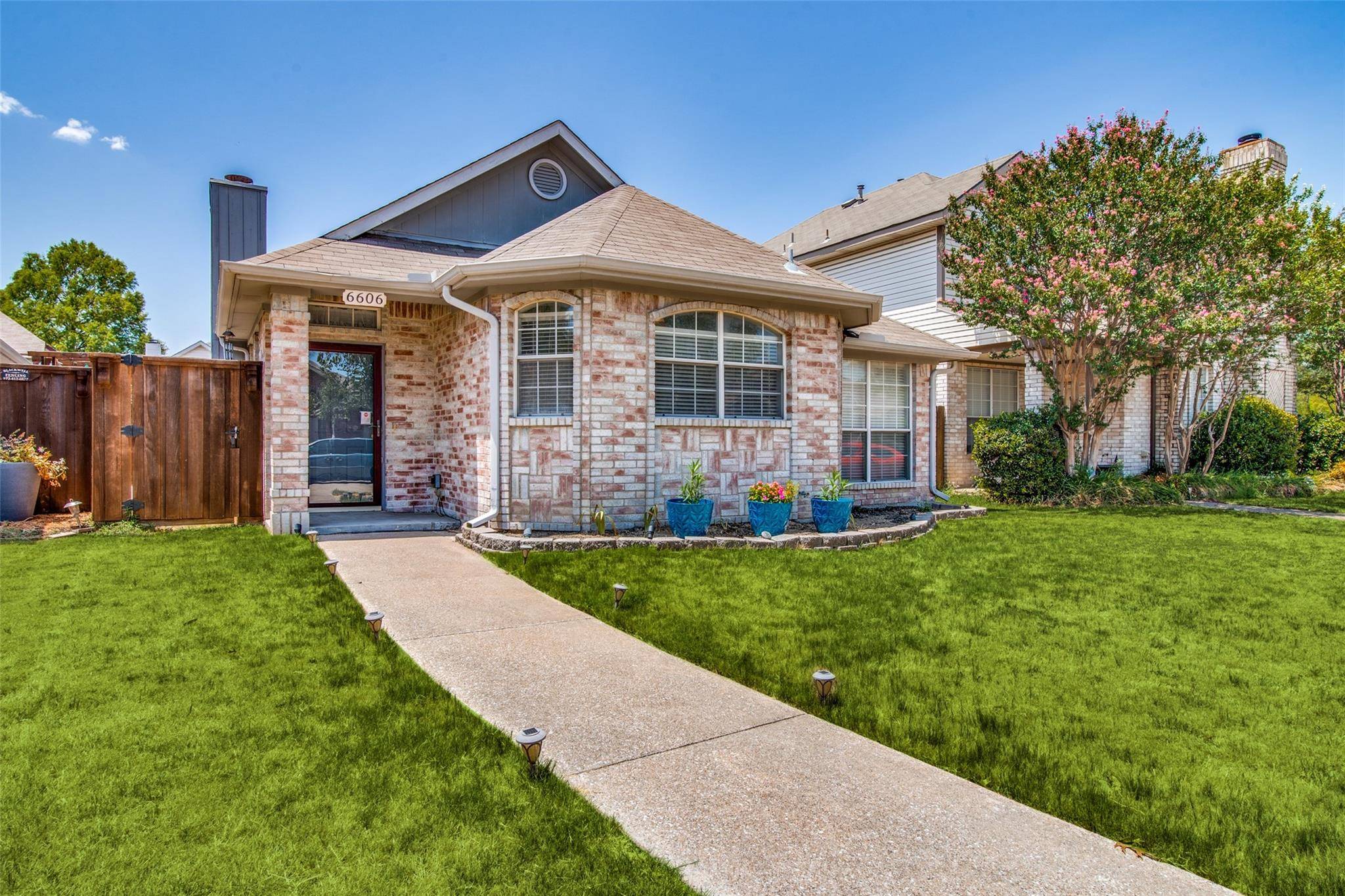 Rowlett, TX 75089,6606 White Oak Drive