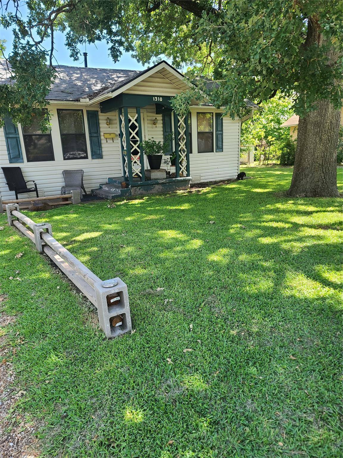 Sherman, TX 75092,1310 W Laurel Street W