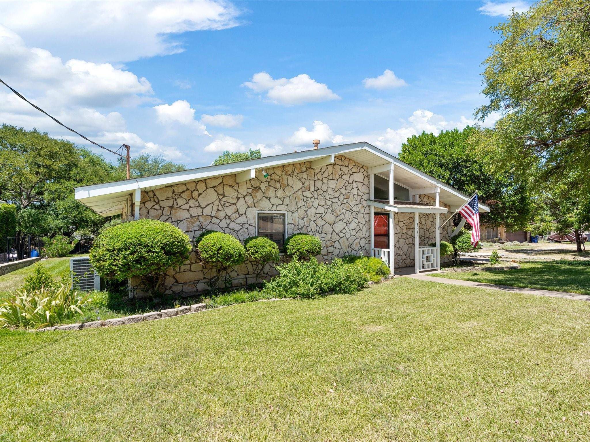 Granbury, TX 76049,4221 Bay Shore Circle