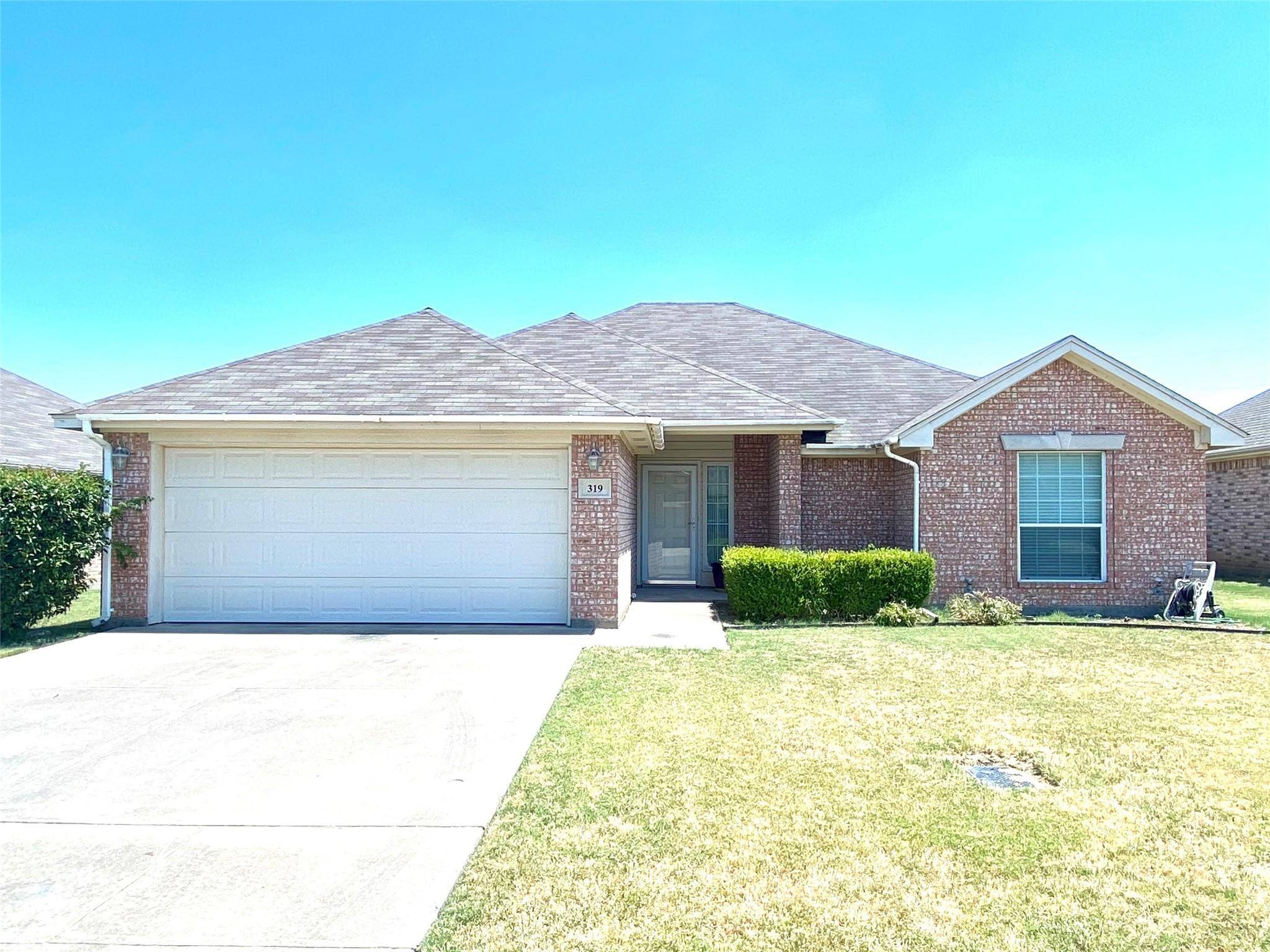 Cleburne, TX 76033,319 Rose Avenue