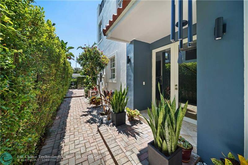 Fort Lauderdale, FL 33304,726 NE 15th Ave