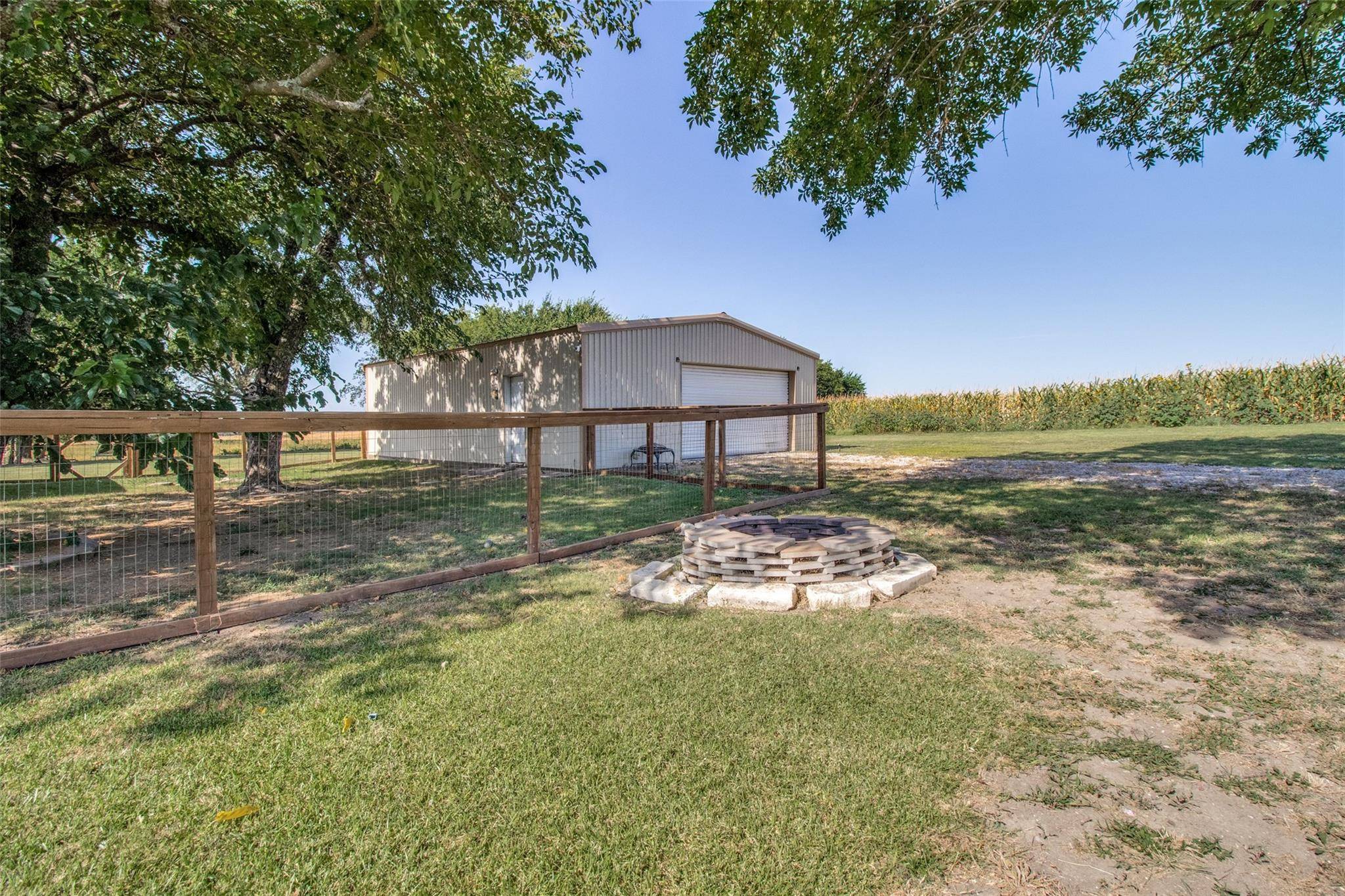 Howe, TX 75459,231 Bost Road