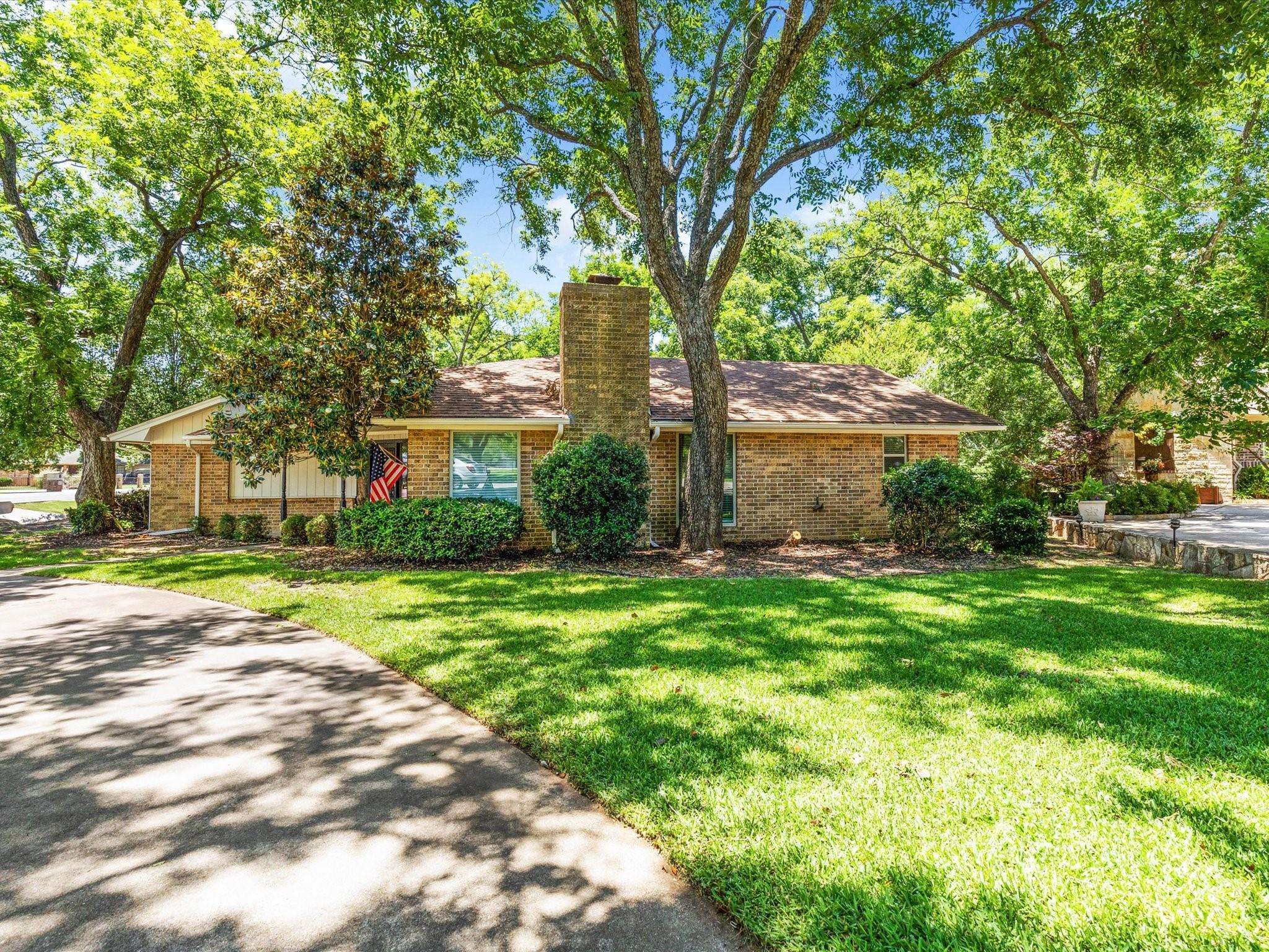 Granbury, TX 76049,6108 Westover Drive