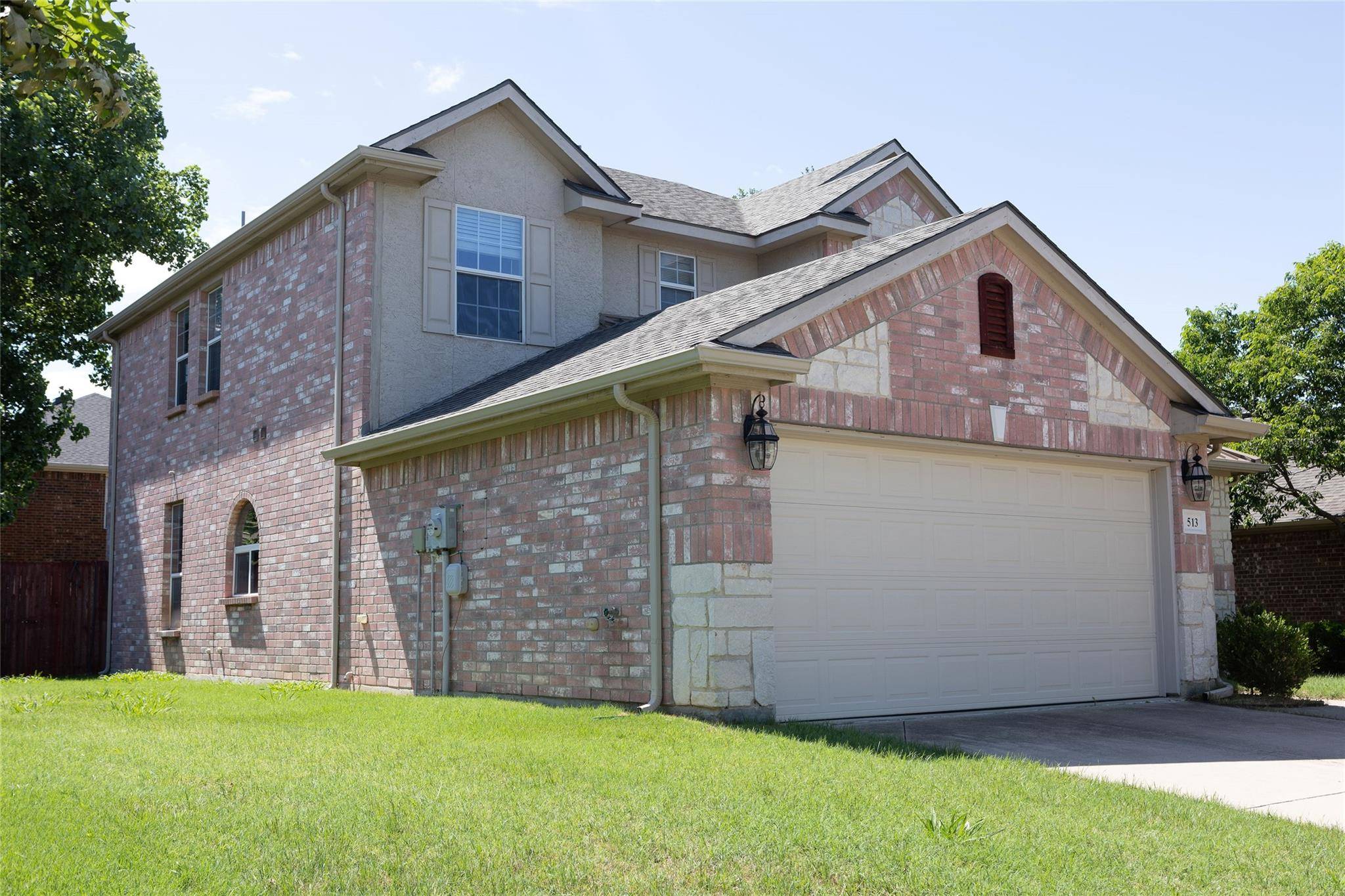 Euless, TX 76039,513 Angela Lane