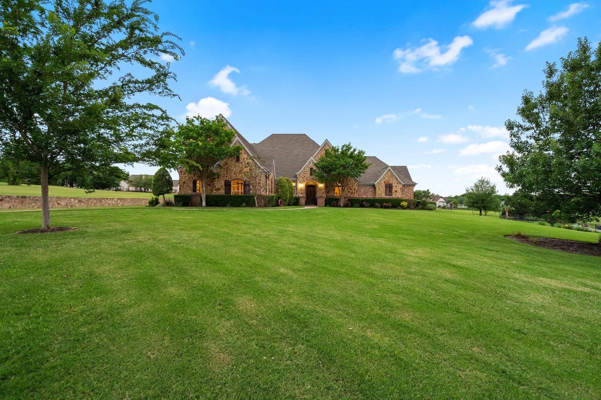 Burleson, TX 76028,104 Country Vista Circle