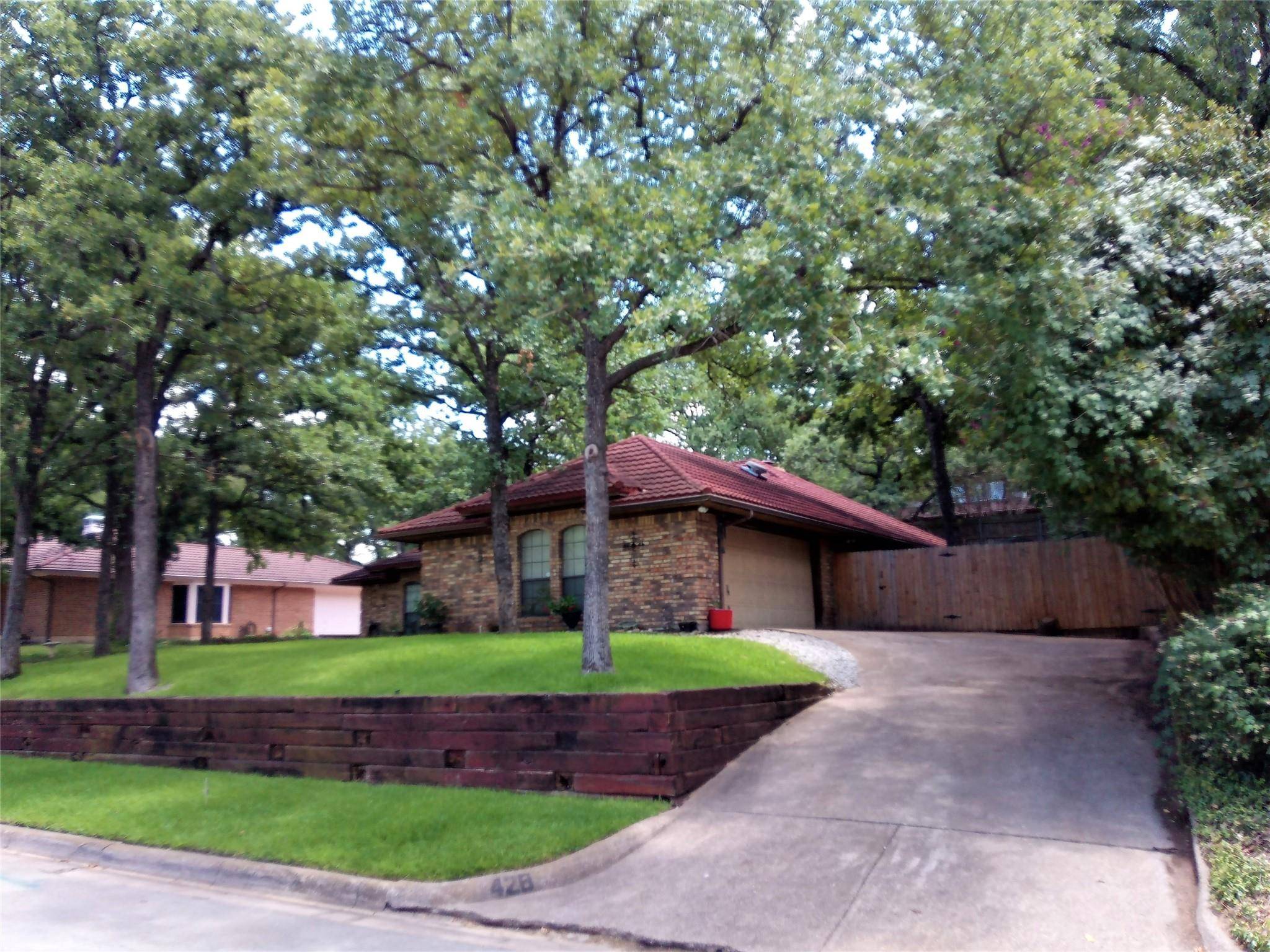 Azle, TX 76020,428 Timberlake Drive