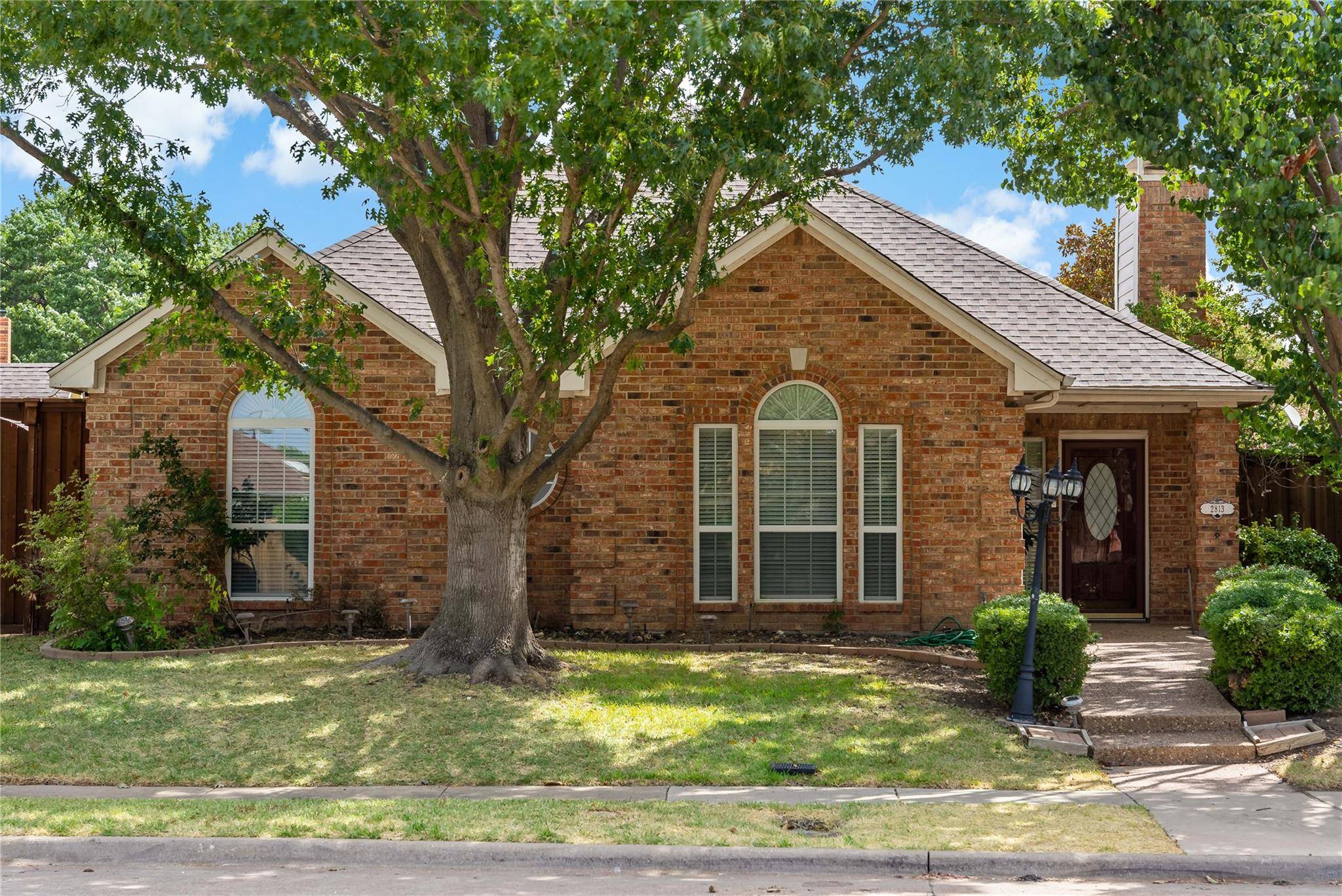 Garland, TX 75044,2813 Big Oaks Drive