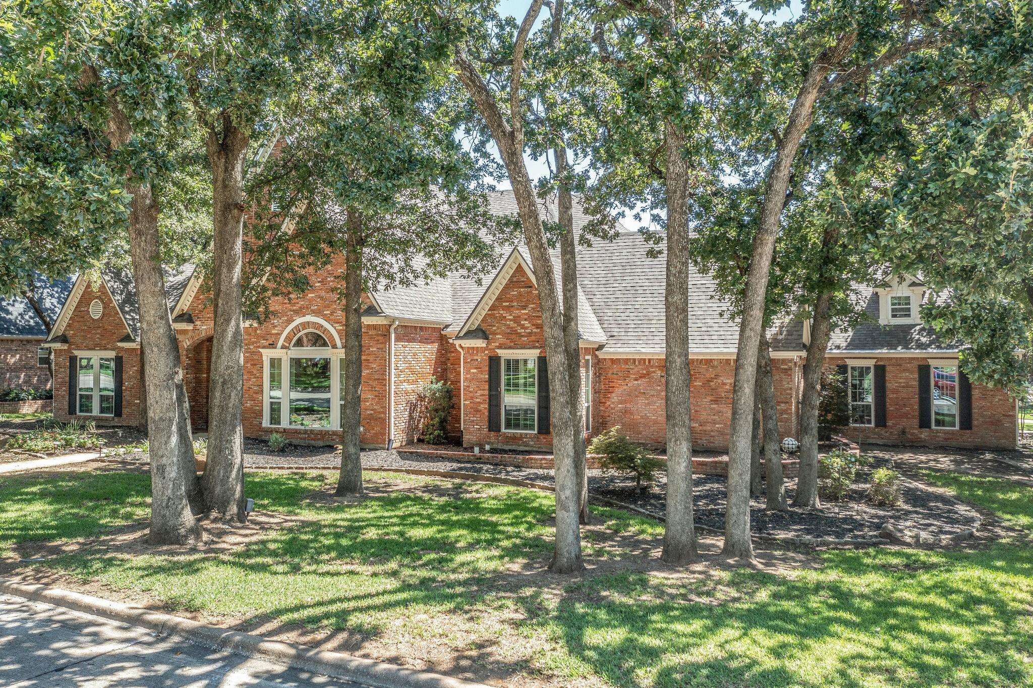 Colleyville, TX 76034,5701 Grand Oak Court