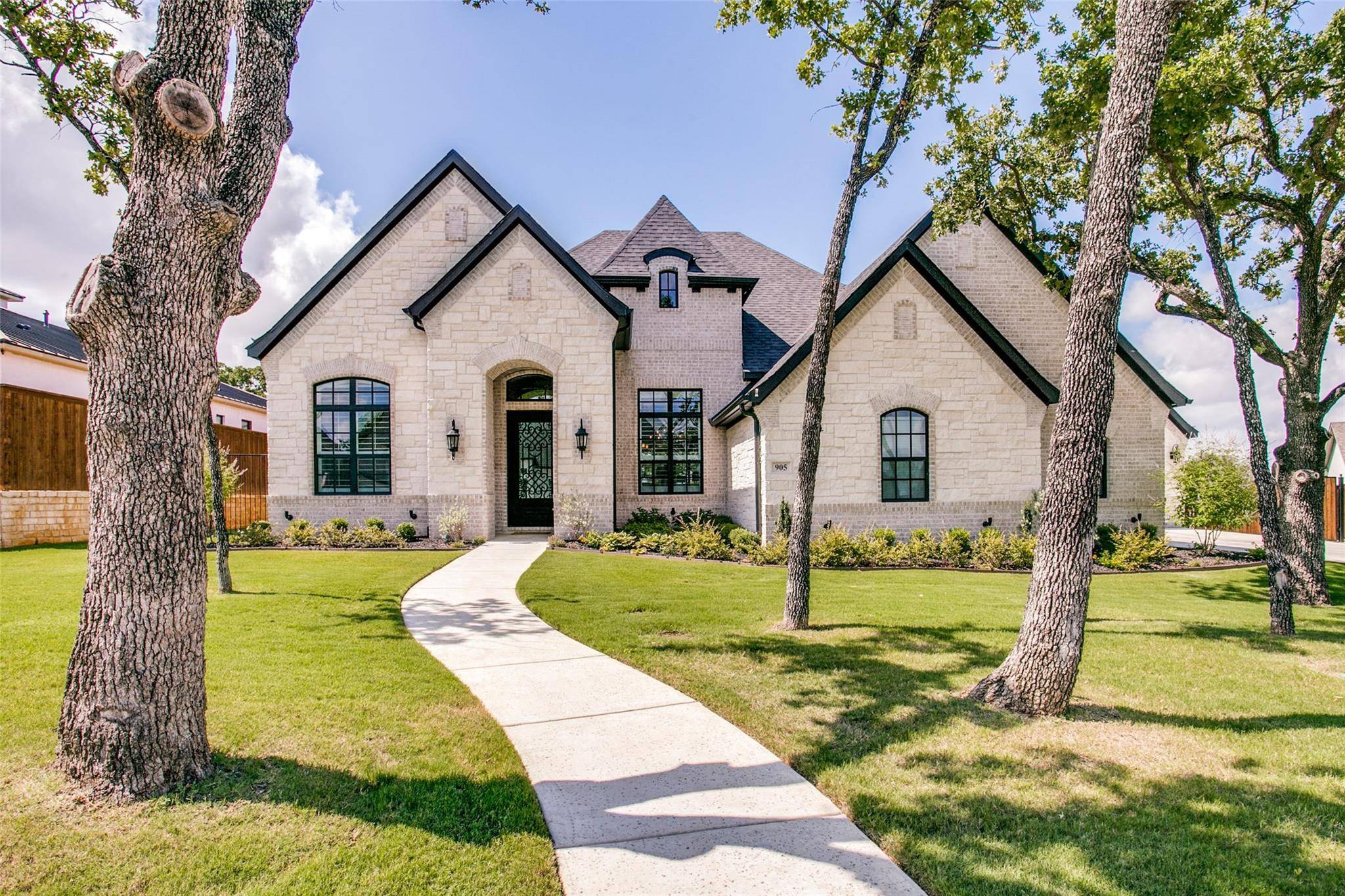 Colleyville, TX 76034,905 Lyndsey Way