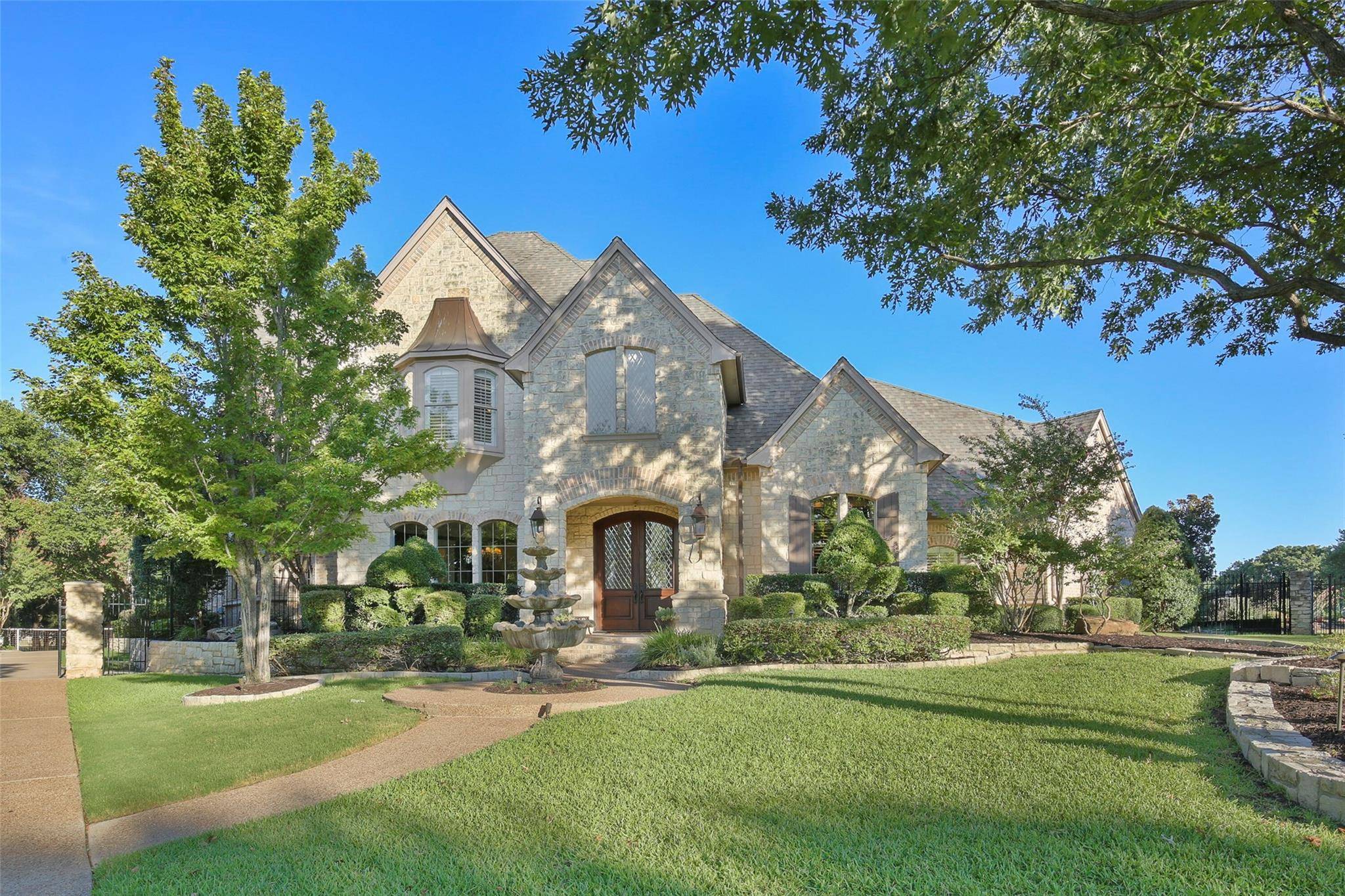 Colleyville, TX 76034,6803 Fallbrook Court