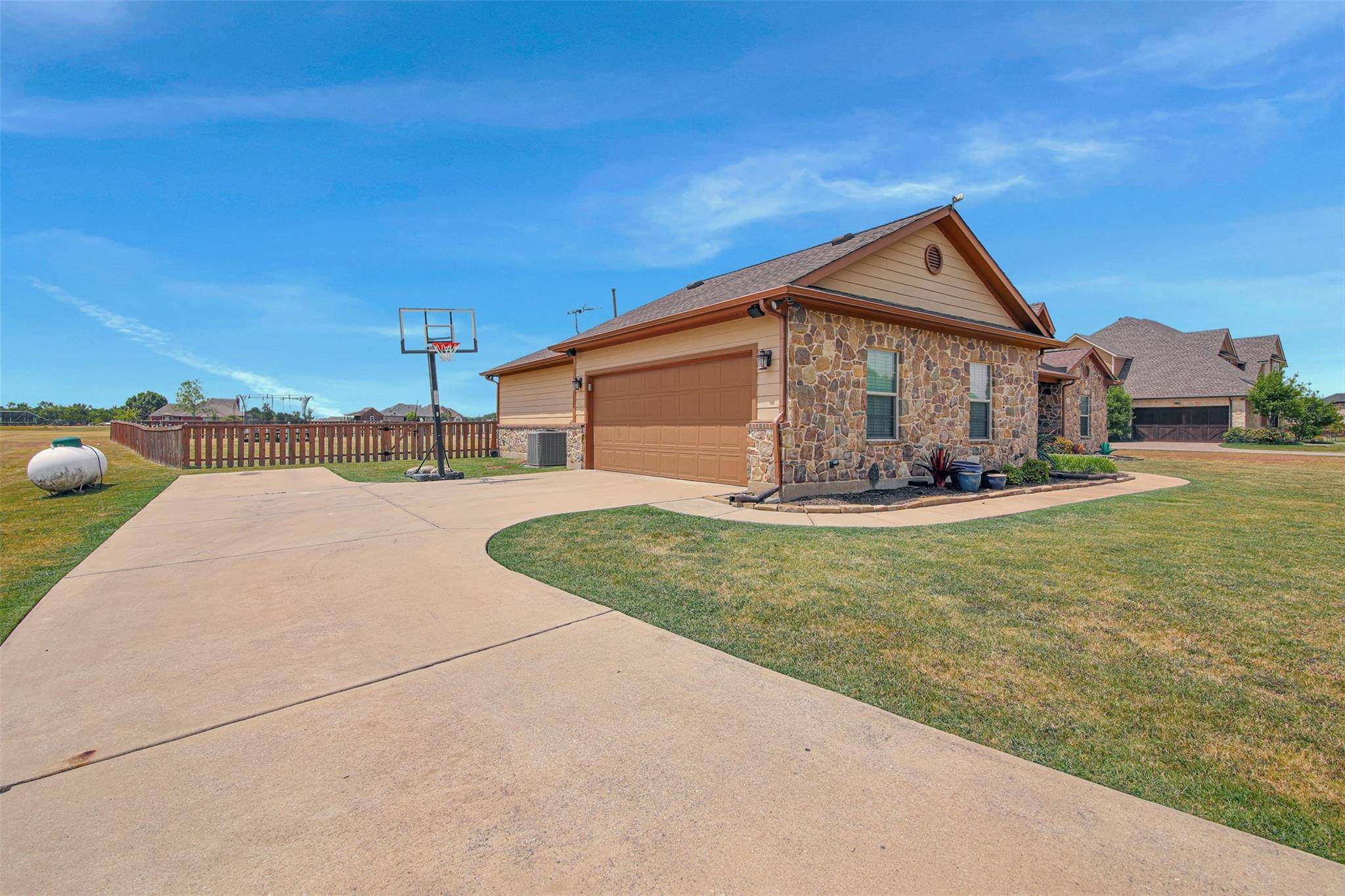 Gunter, TX 75058,134 Forest Meadow Drive