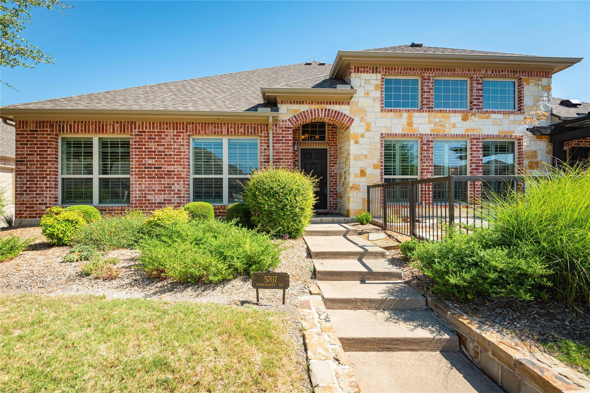 Fairview, TX 75069,5707 Hummingbird Lane