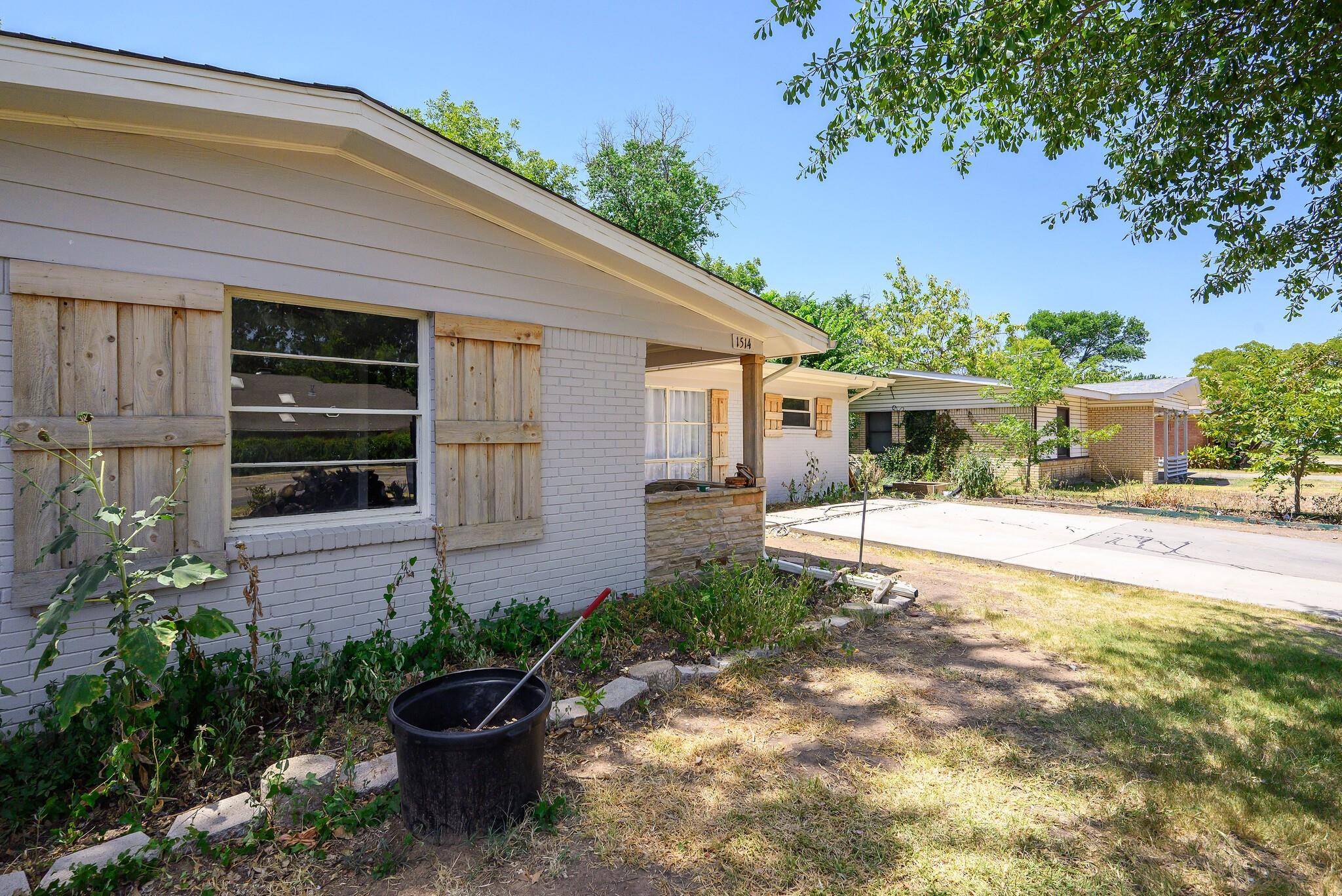 Irving, TX 75061,1514 W Grauwyler Road