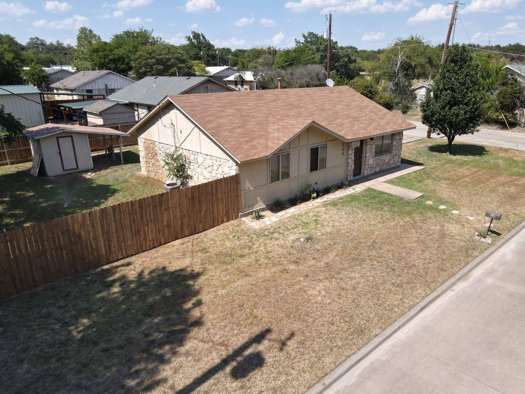 Granbury, TX 76048,505 E Grove Street E