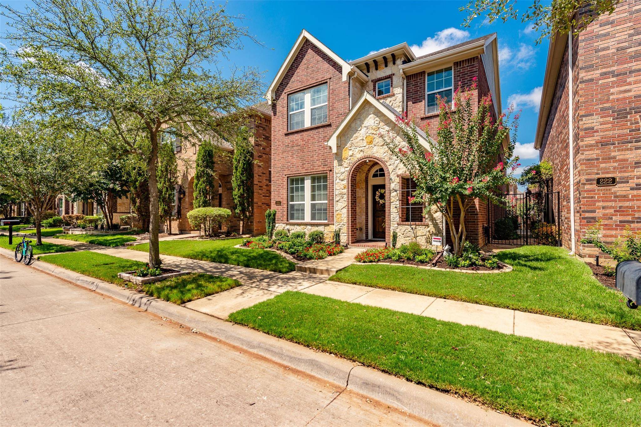 Euless, TX 76040,224 Buckingham Avenue