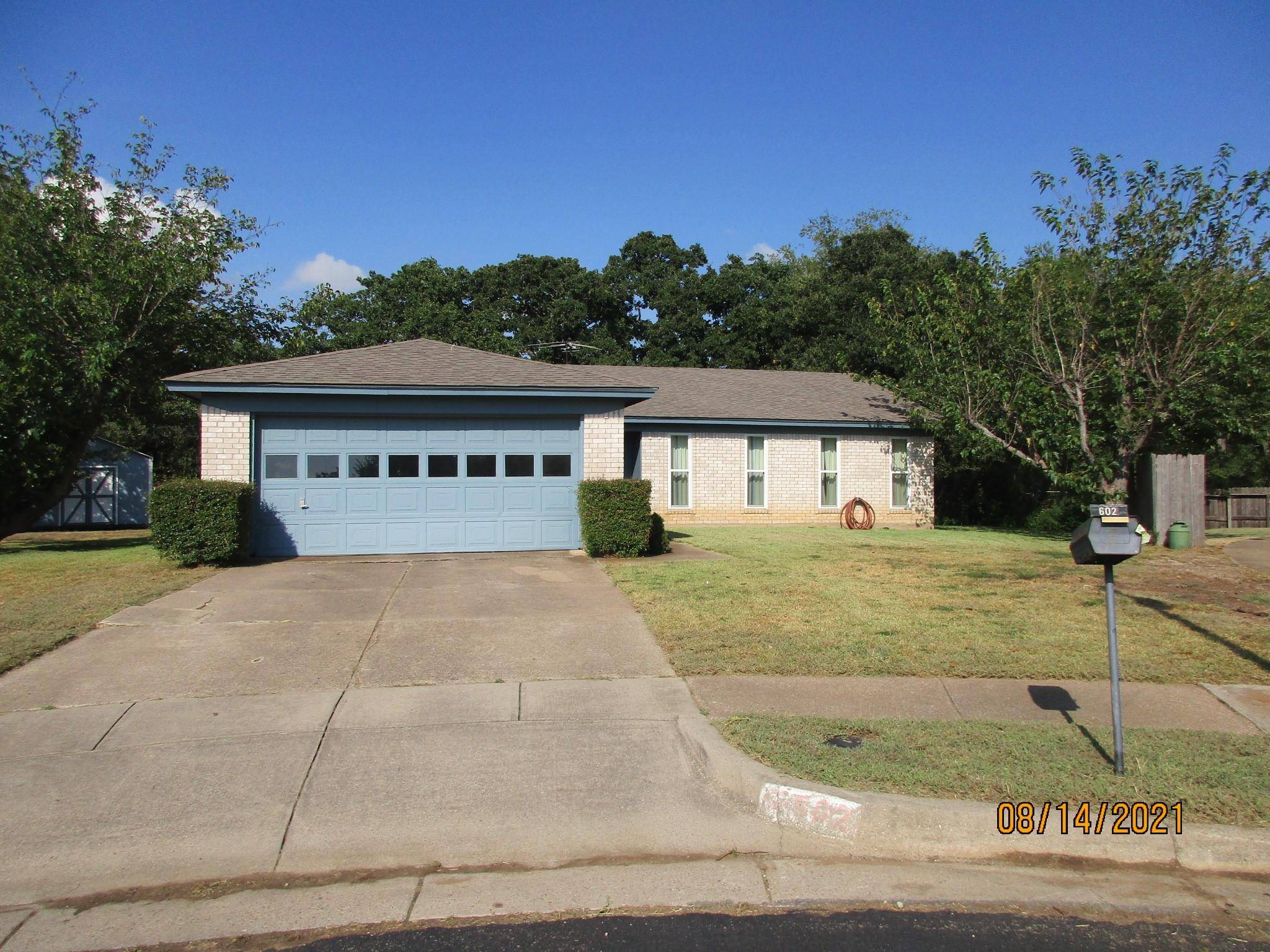 Euless, TX 76039,602 Bocowood Circle