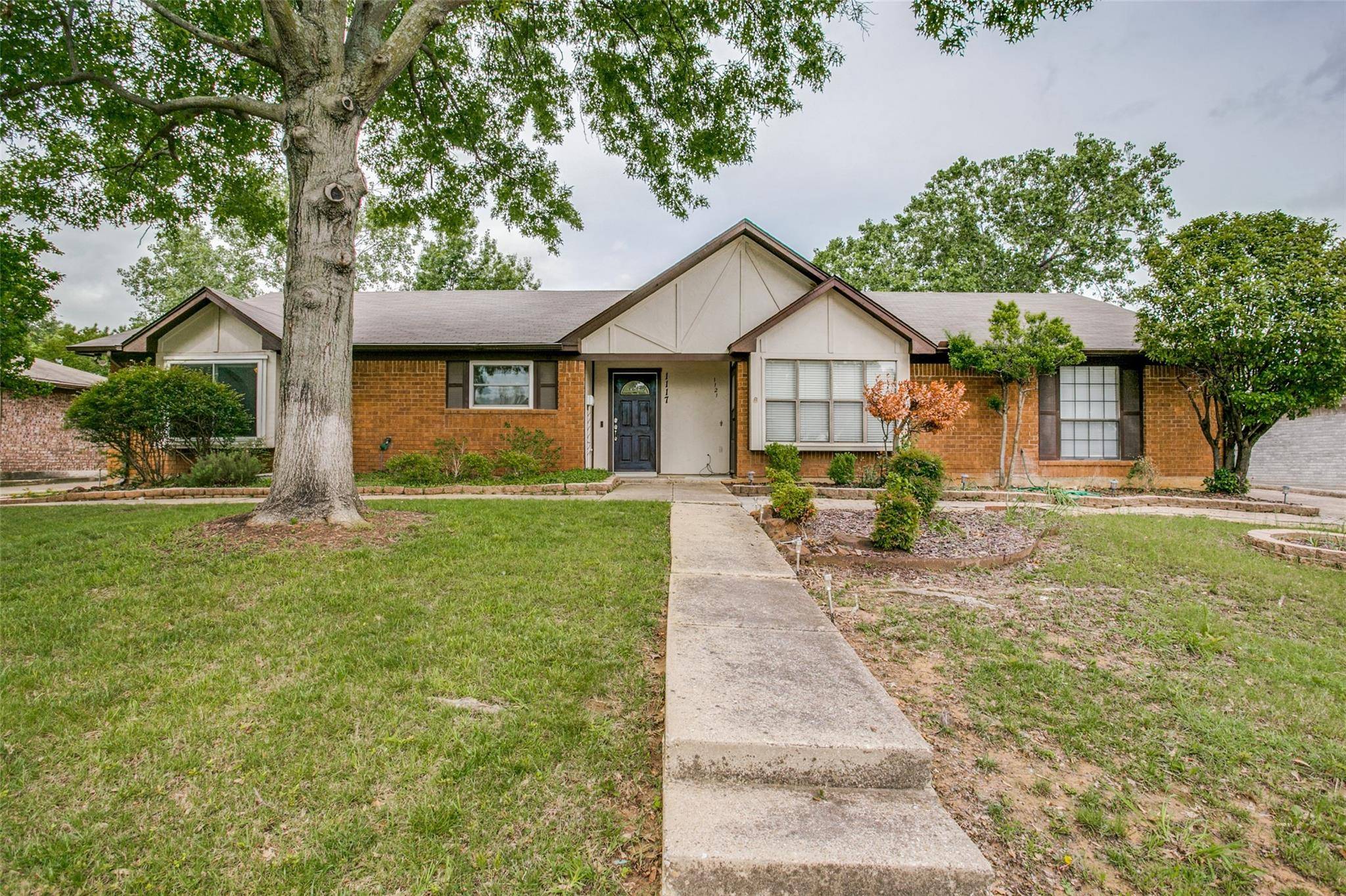 Bedford, TX 76022,1117 Bellmont Court