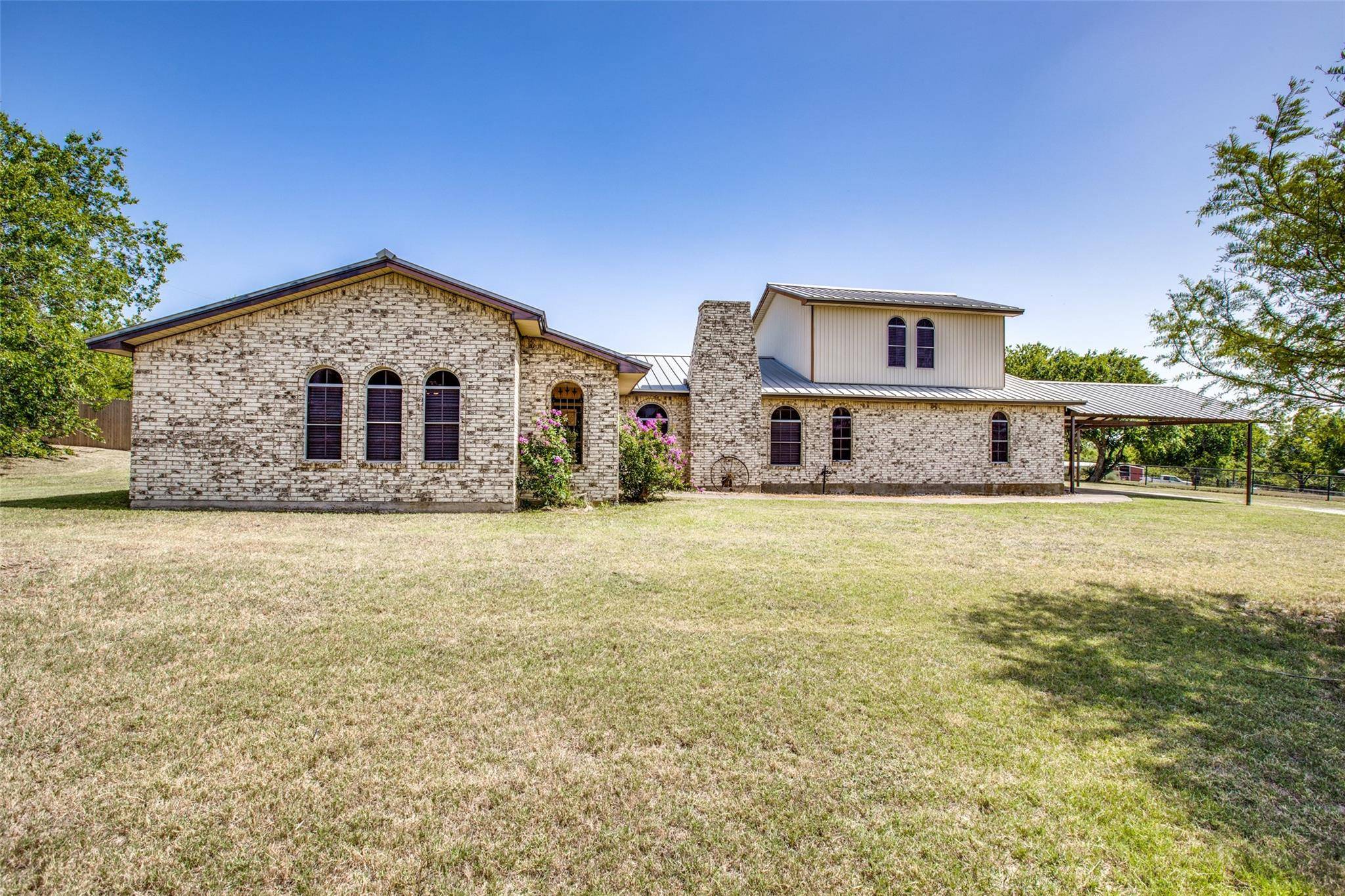 Crowley, TX 76036,805 Quail Run Street