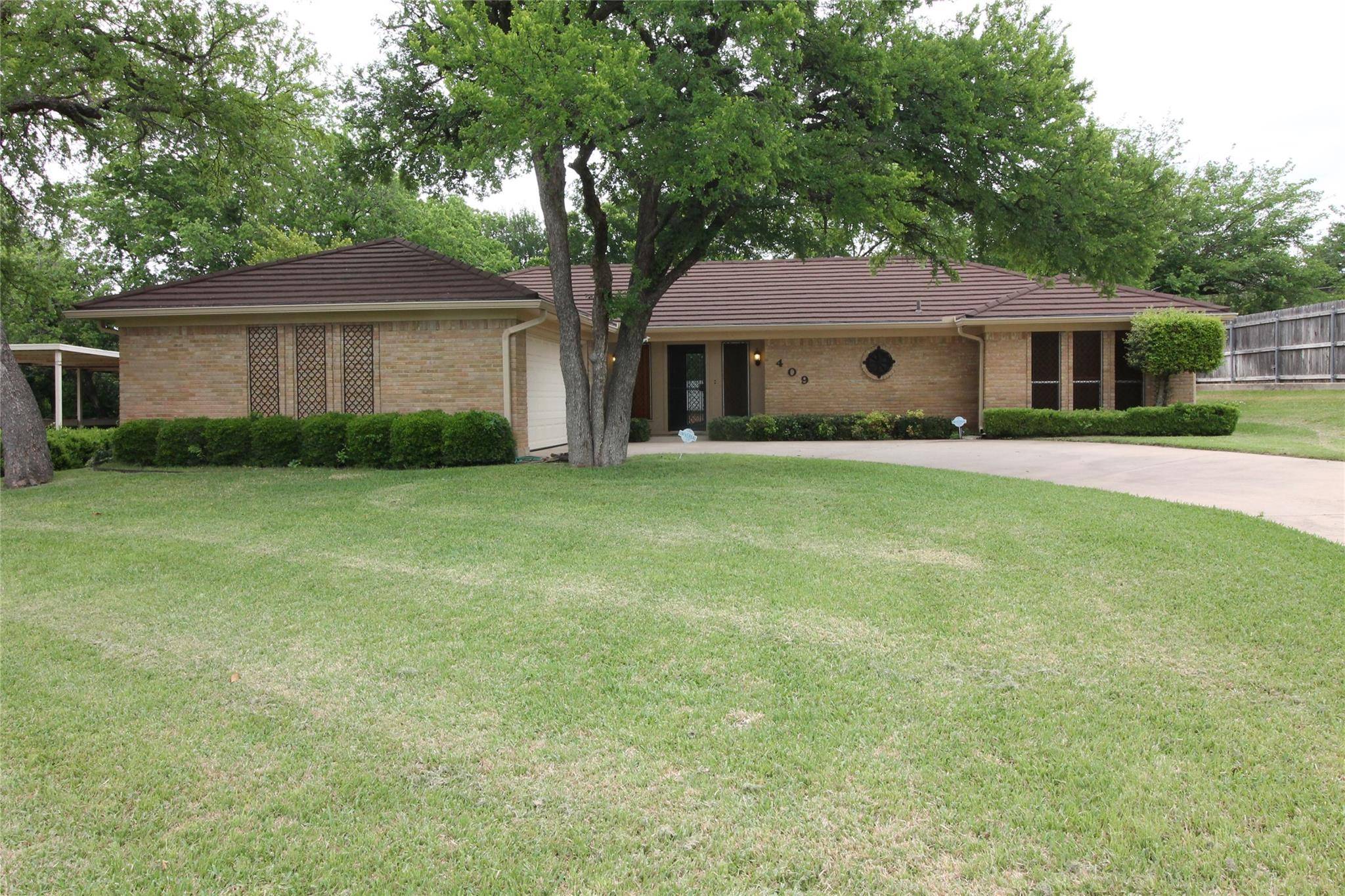 Fort Worth, TX 76103,409 Lake Louise Court