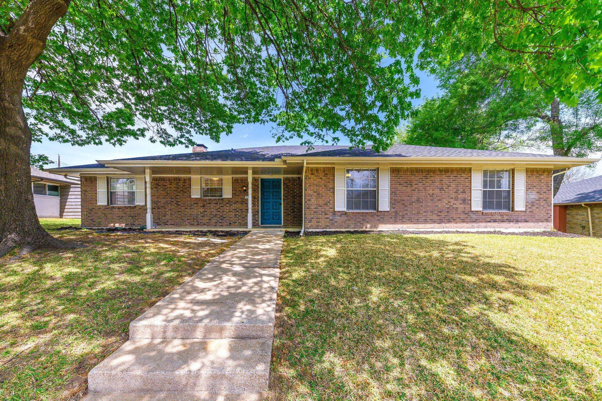 Desoto, TX 75115,413 Tanglewood Drive