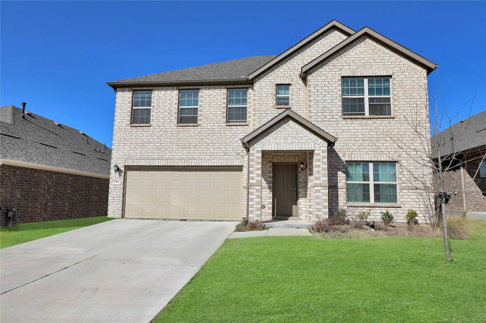 Celina, TX 75009,944 Royal Lane