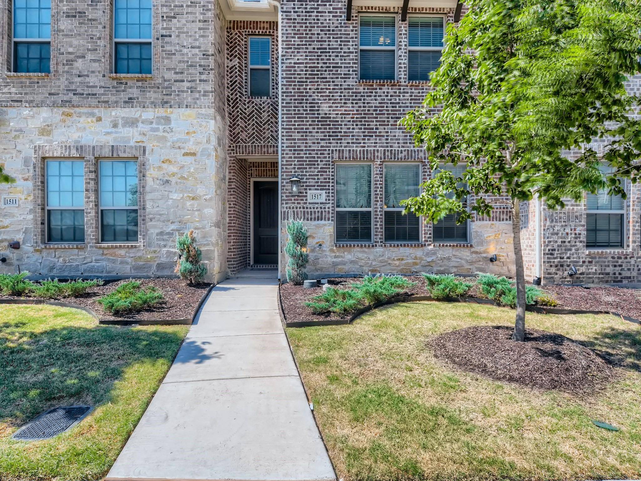 Farmers Branch, TX 75234,1517 Windermere Way