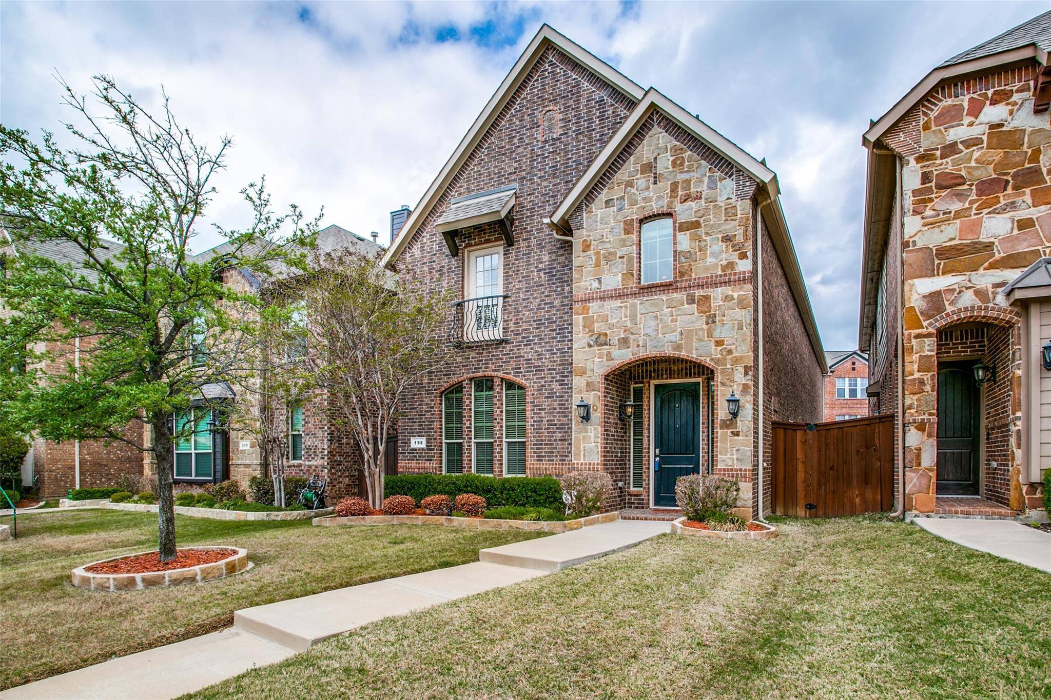 Lewisville, TX 75067,198 Kielder Drive