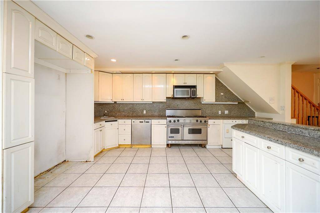 119 Battery AVE, Brooklyn, NY 11209
