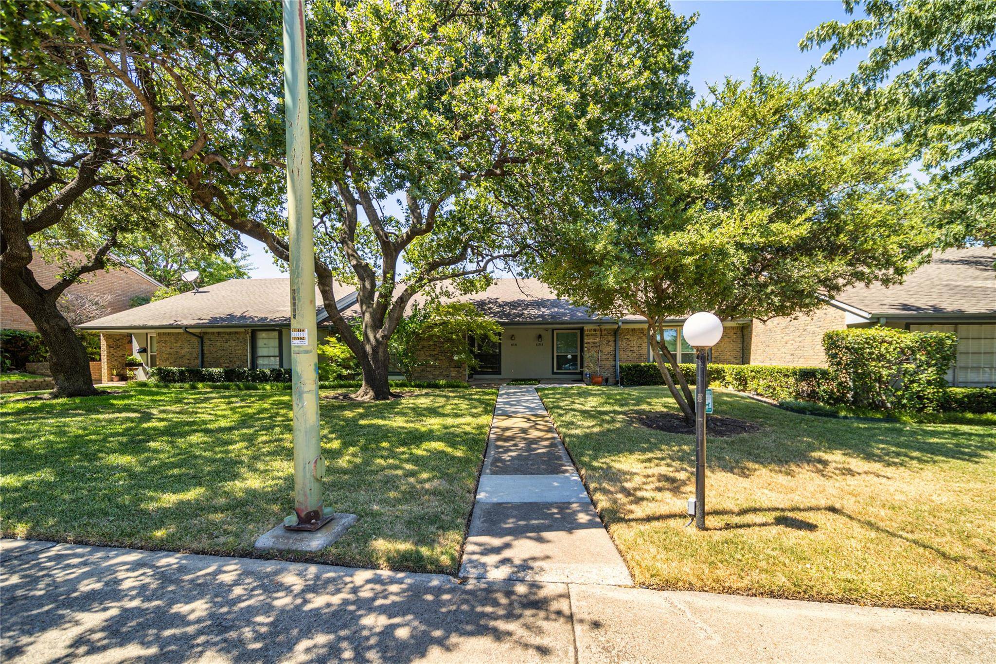 Dallas, TX 75240,13733 Flagstone Lane