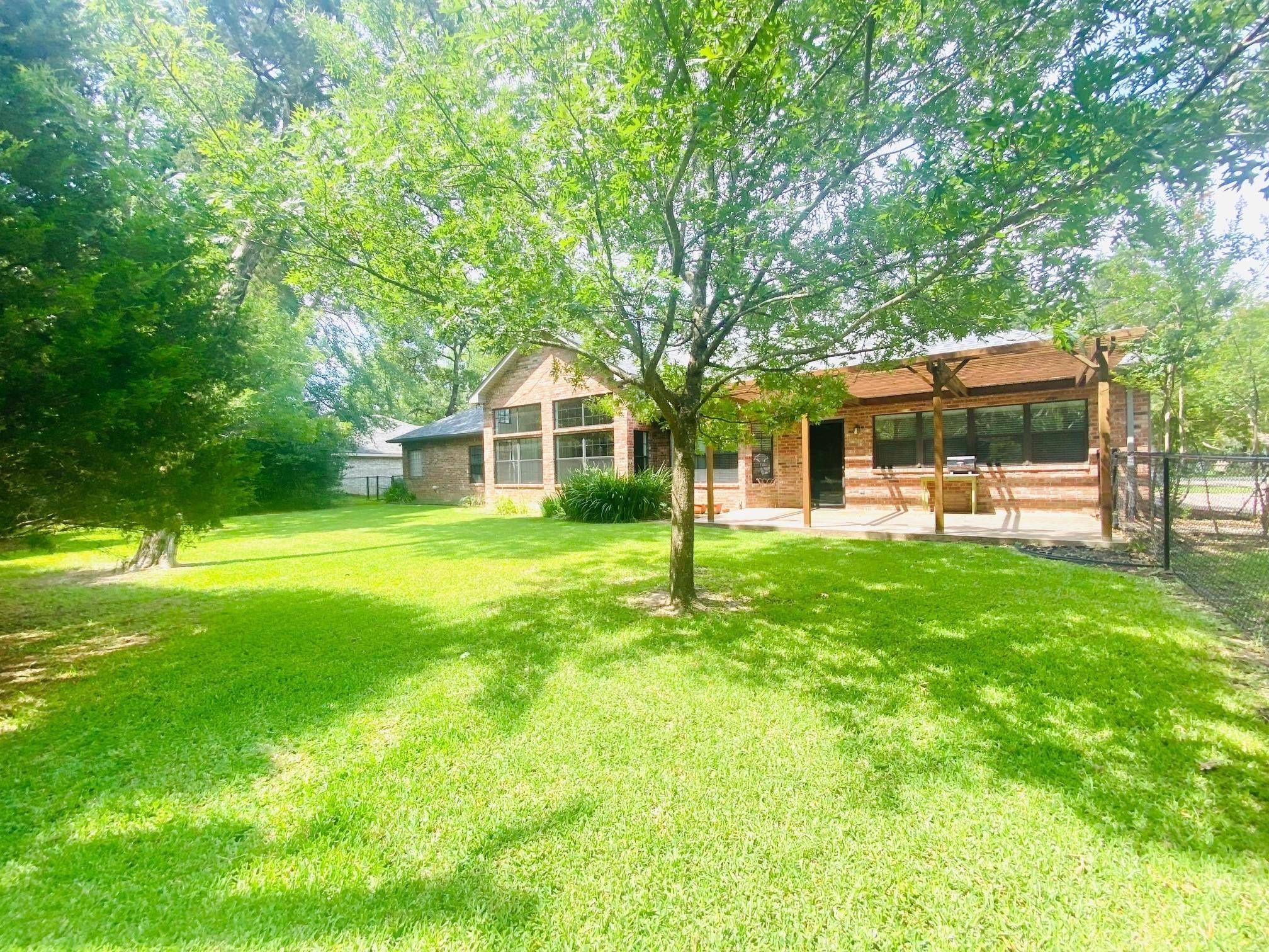 Enchanted Oaks, TX 75156,112 Castlewood Road