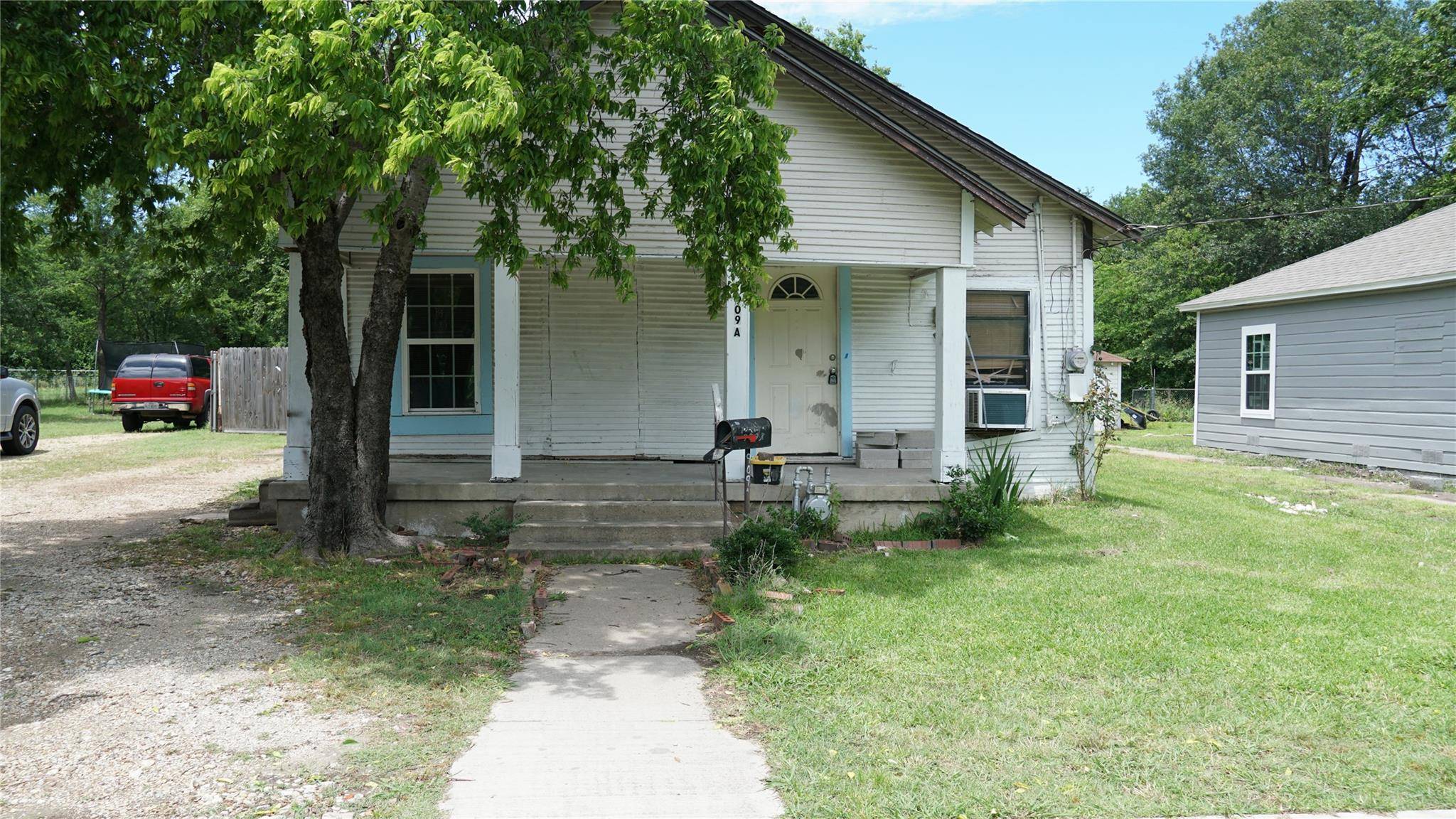 Terrell, TX 75160,909 N Virginia Street ##A