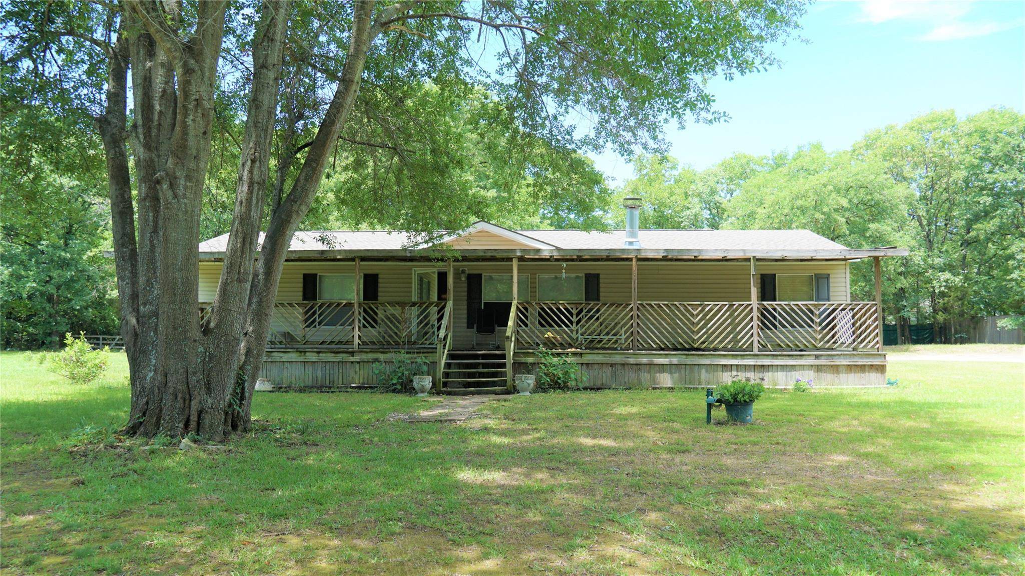 Terrell, TX 75160,8820 County Road 301