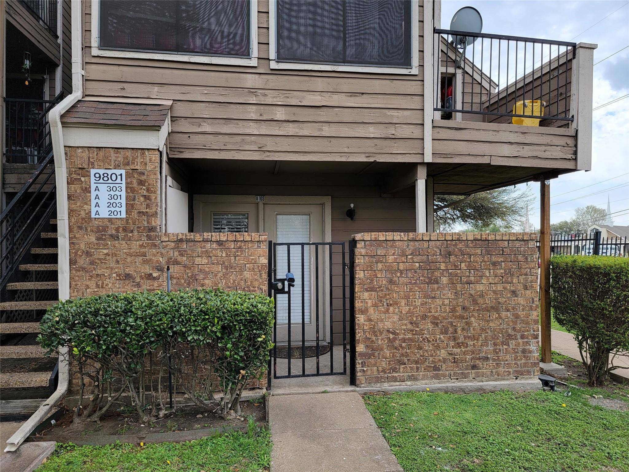 Dallas, TX 75243,9801 Walnut Street #103