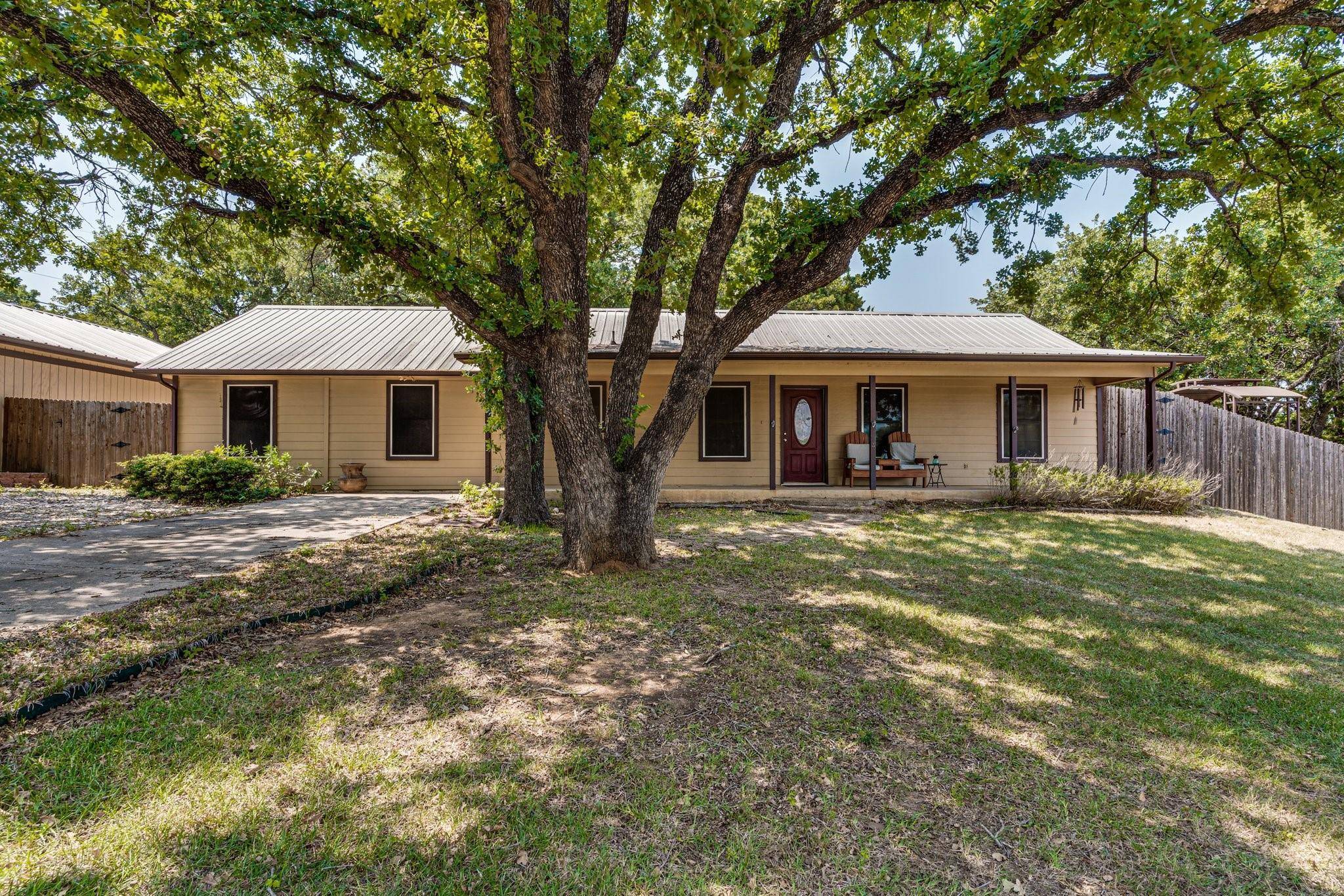 Alvarado, TX 76009,263 Pilot Point Street