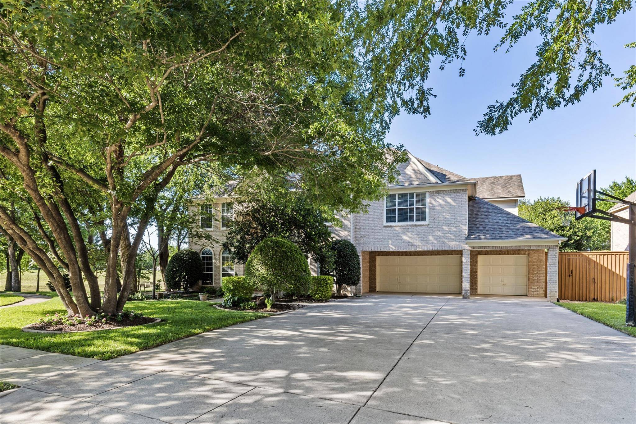 Coppell, TX 75019,652 W Peninsula Drive