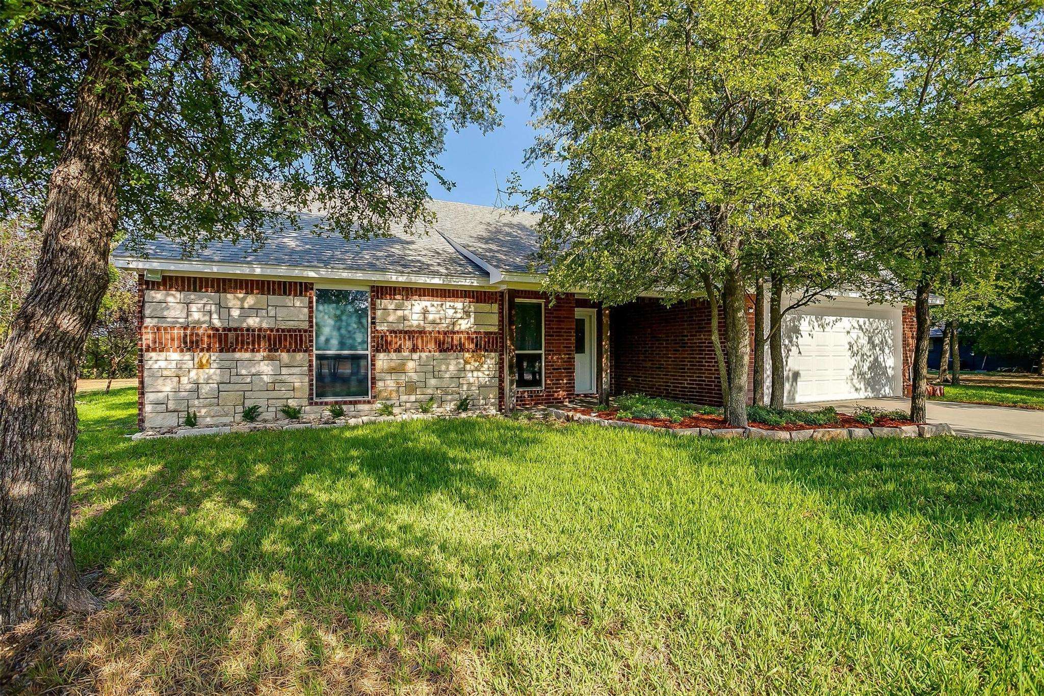 Weatherford, TX 76087,487 Elbow Court